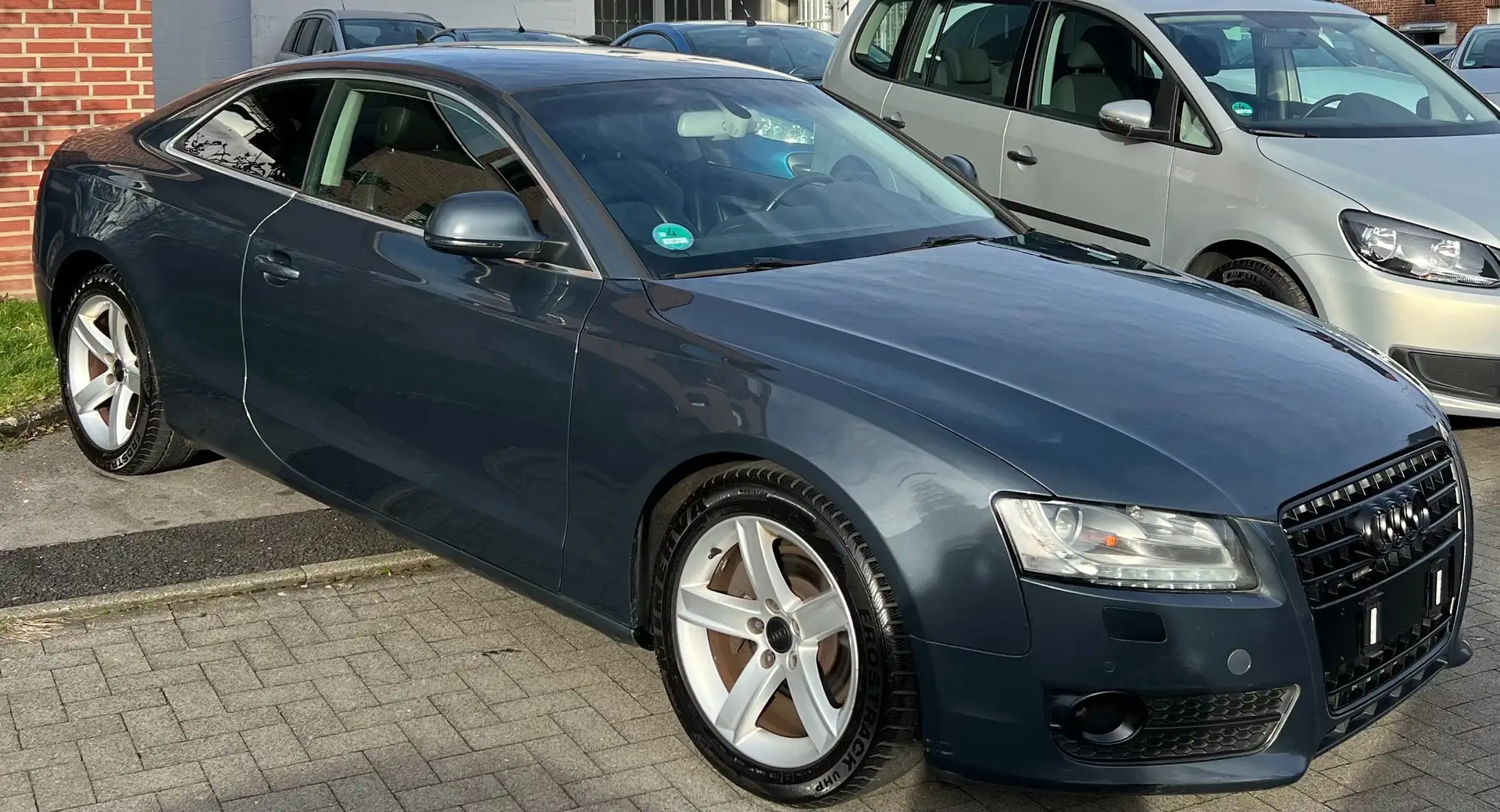 Audi A5 3.2 FSI AUTOMATIK *B&O-LEDER-NAVI* Grau - 2