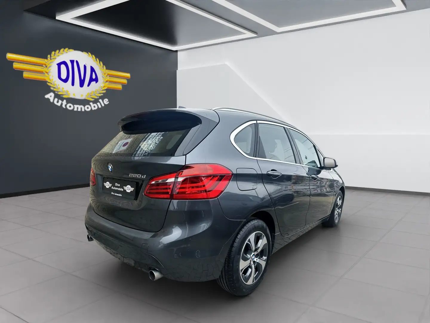 BMW 220 d Active Tourer 1.Hand Grau - 2
