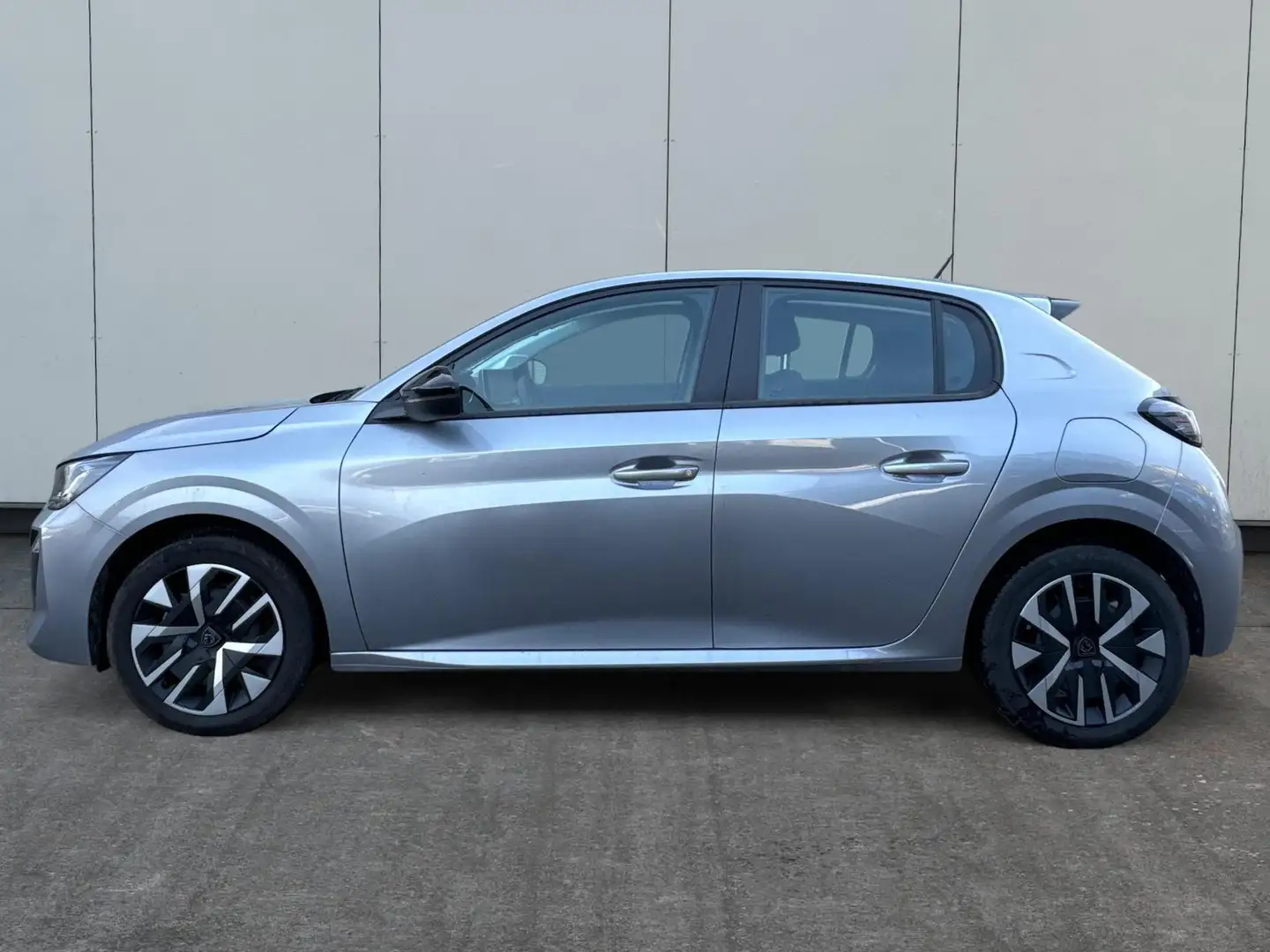 Peugeot 208 Active FACELIFT+SHZ+PDC+KLIMA+LED+APP 1.2 PureT... Silber - 1