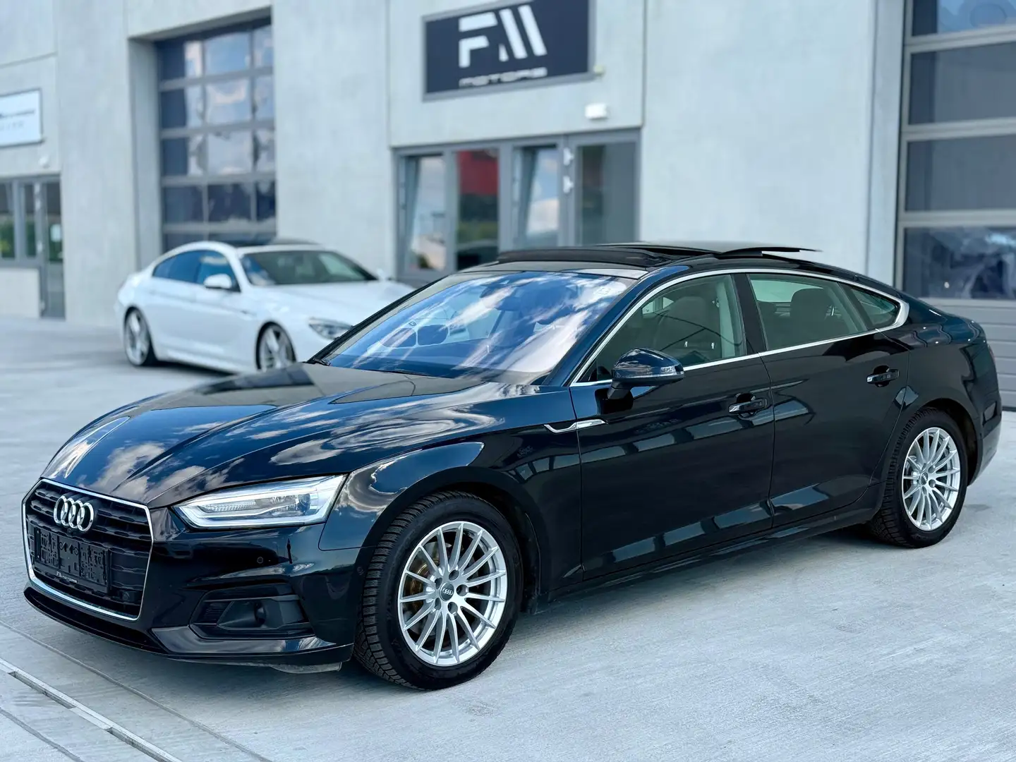 Audi A5 2.0 TDI S-Tronic, Massagesitze,PANO,AHK,360Kam,ACC Schwarz - 1