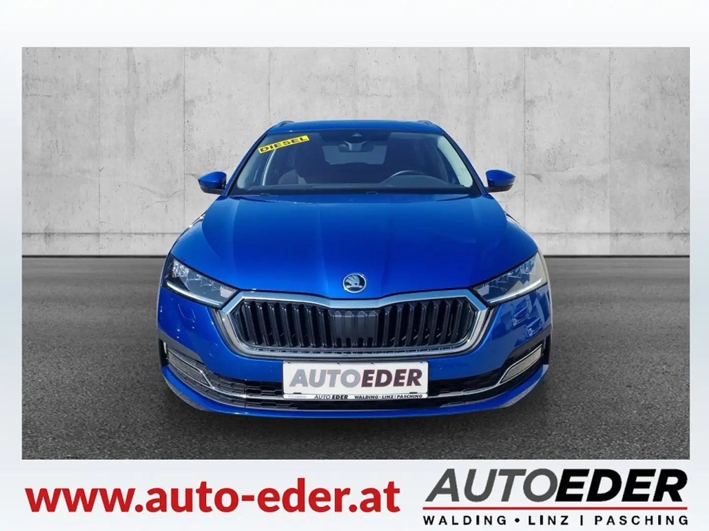 Skoda Octavia Combi 2,0 TDI Ambition Modrá - 2