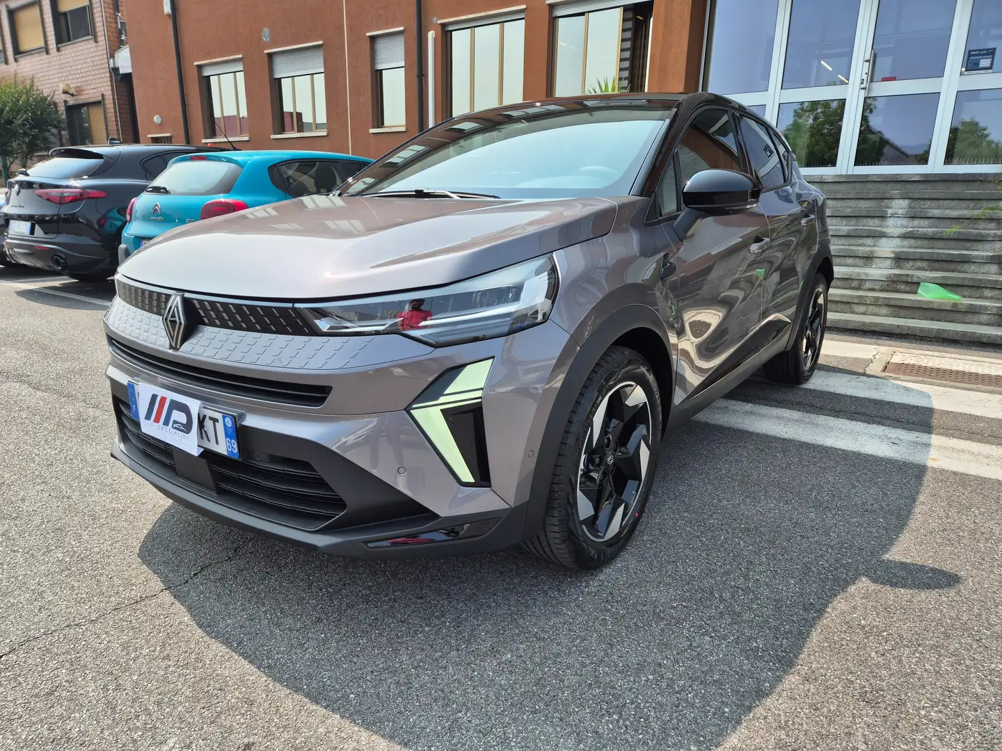 Renault Captur 1.0 eco-g Techno 100cv Grigio - 2