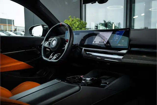 BMW M5 view 10