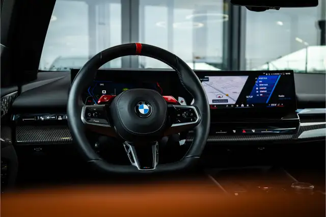 BMW M5 view 8