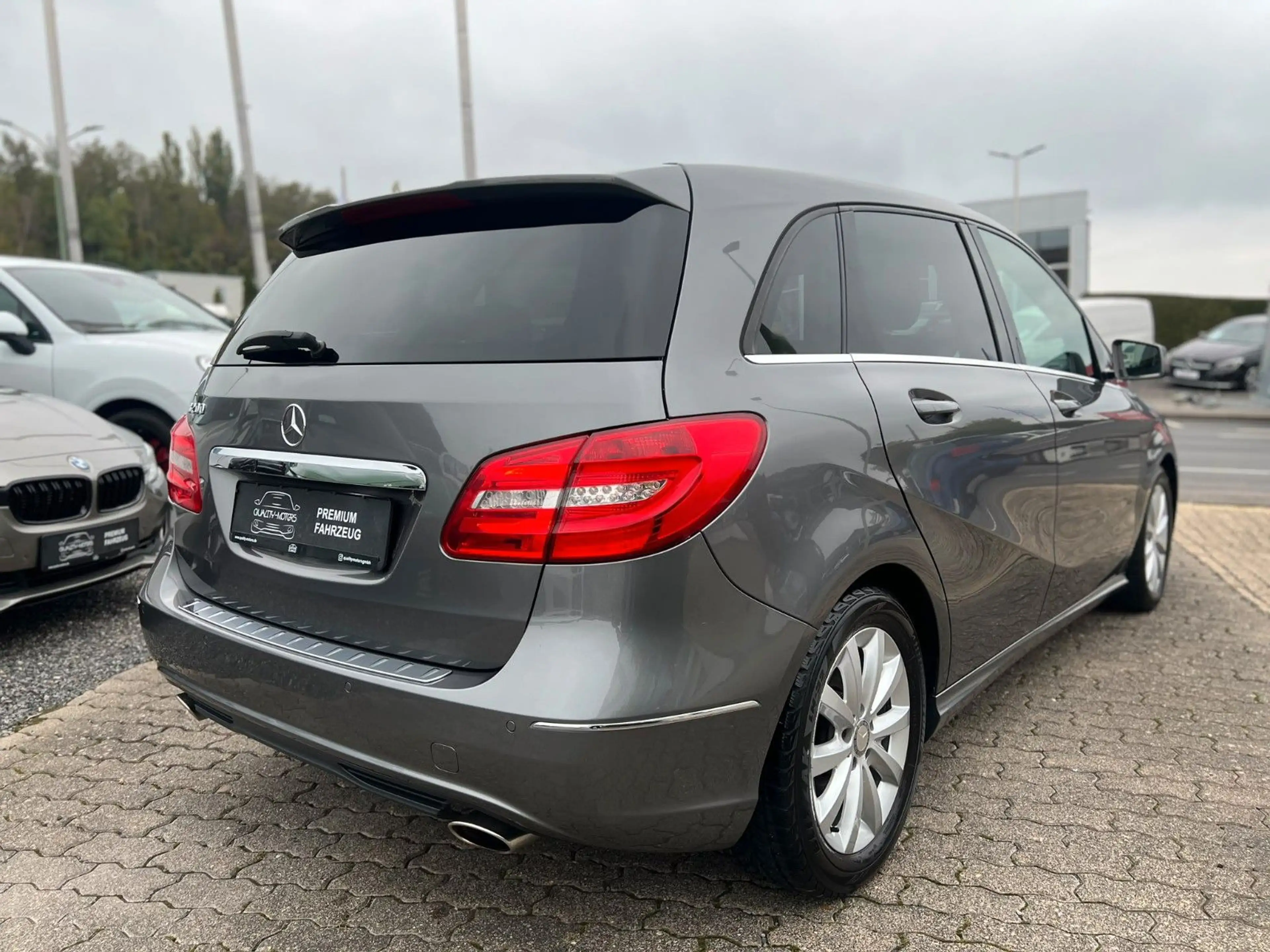 Mercedes-Benz B 200 -KLIMA-NAVI-BLUETOOTH-PDC-BIXENON-TEILLEDER — photo 3
