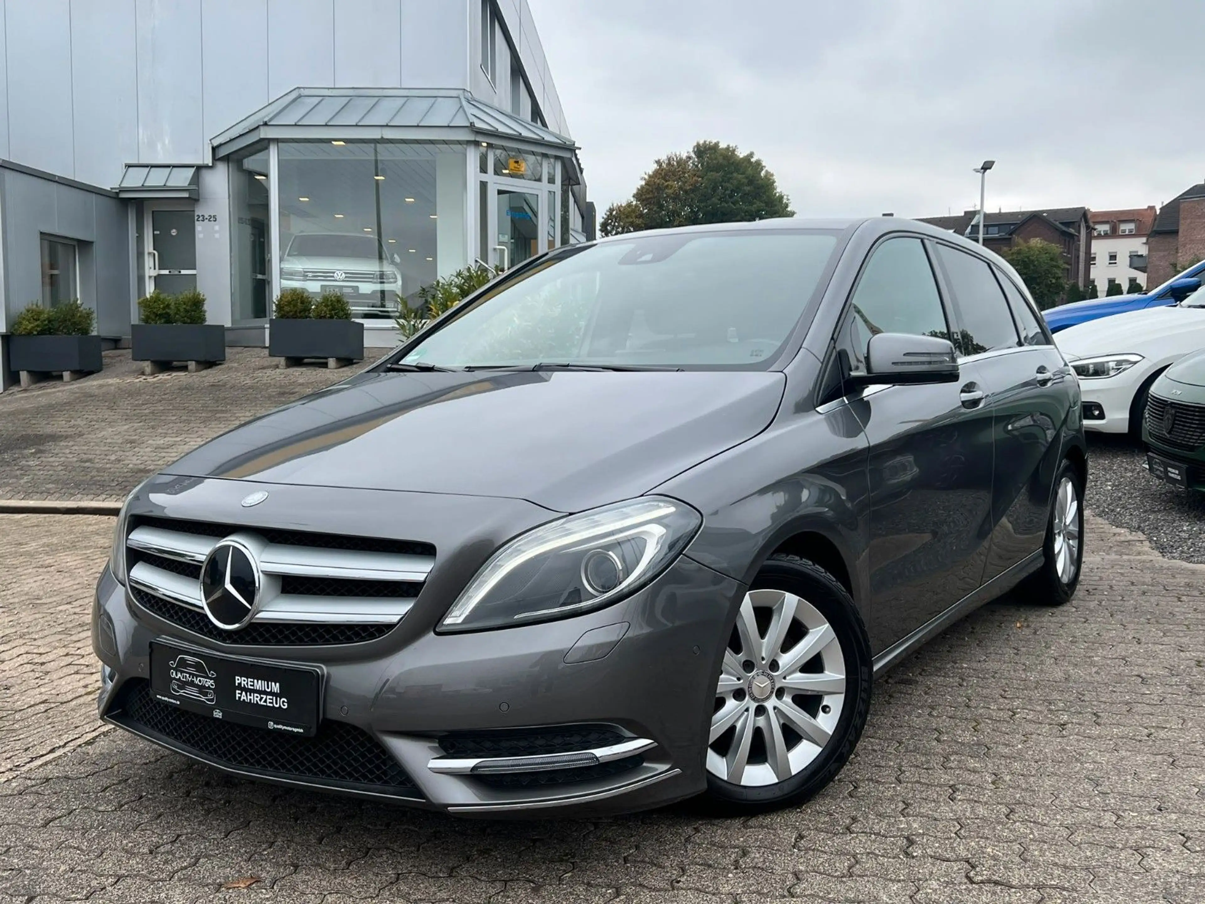 Mercedes-Benz B 200 -KLIMA-NAVI-BLUETOOTH-PDC-BIXENON-TEILLEDER
