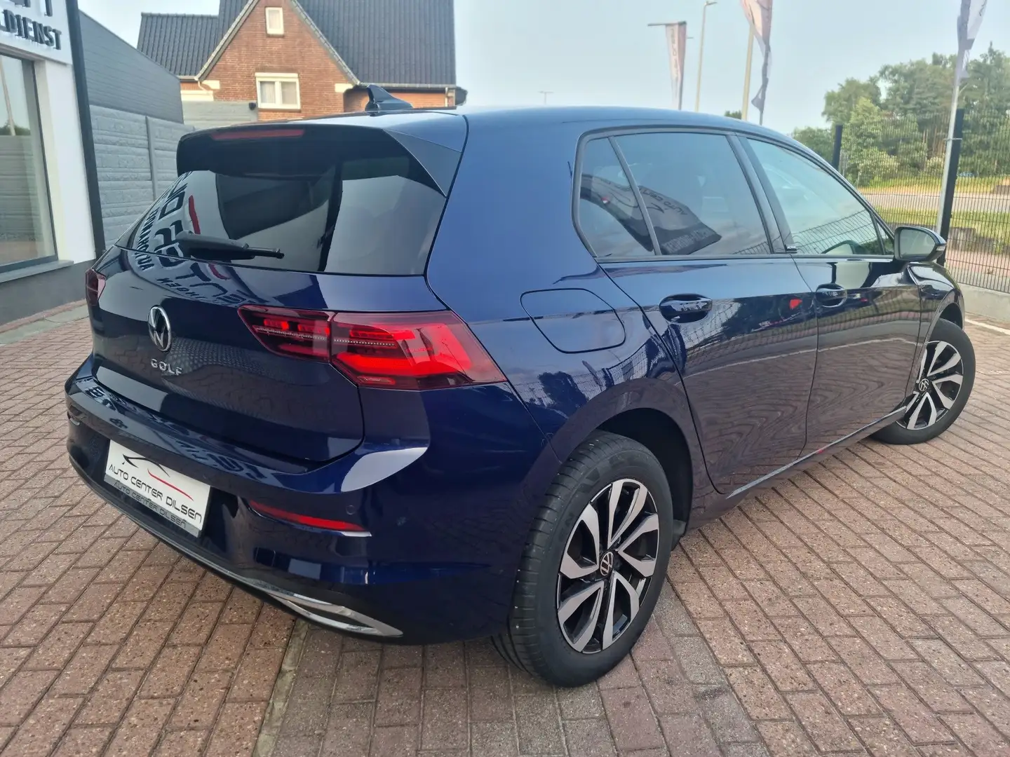 Volkswagen Golf 1.5 TSI Active Pack IQ Lights OPF Bleu - 2
