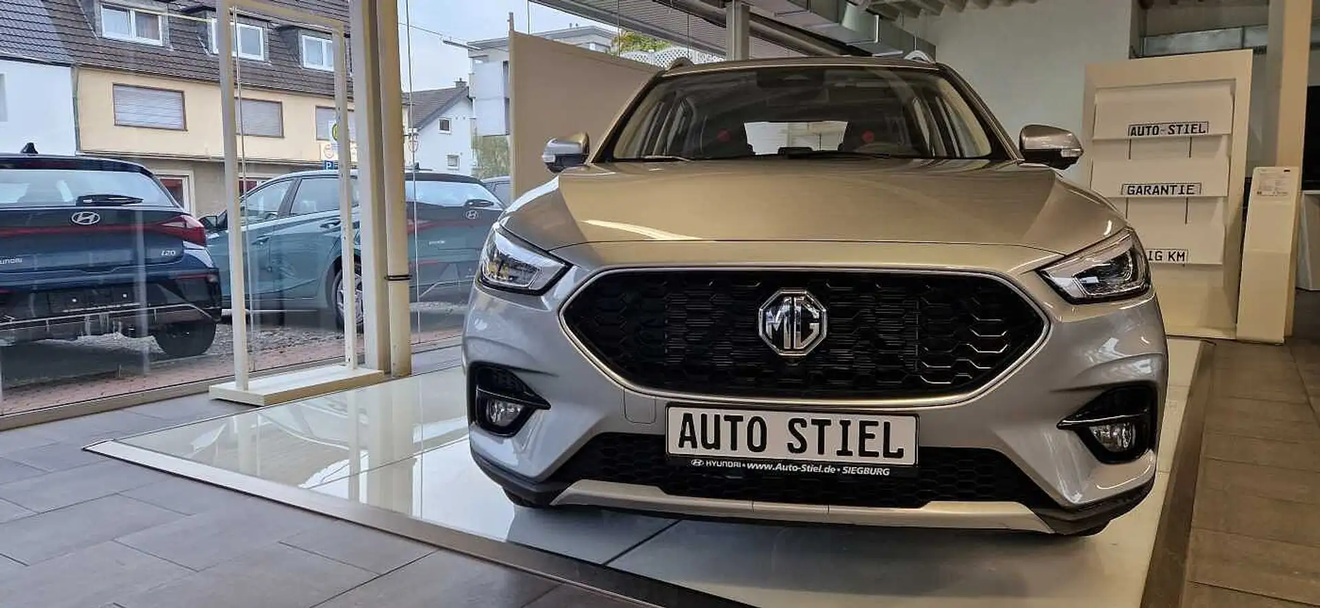 MG ZS ICE 1.5 VTI-tech Luxury*Navi*360-Grad*DAB Silber - 2