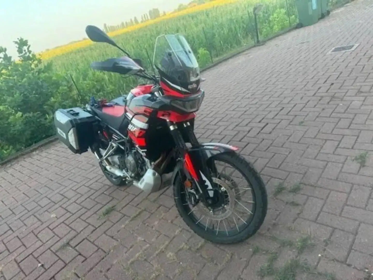 Aprilia Tuareg 660 Rosso - 1