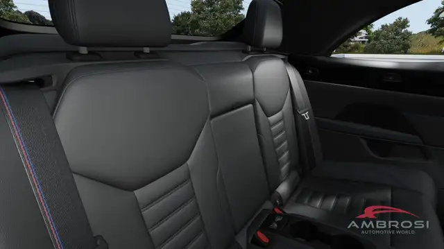 BMW 4 Series view 13