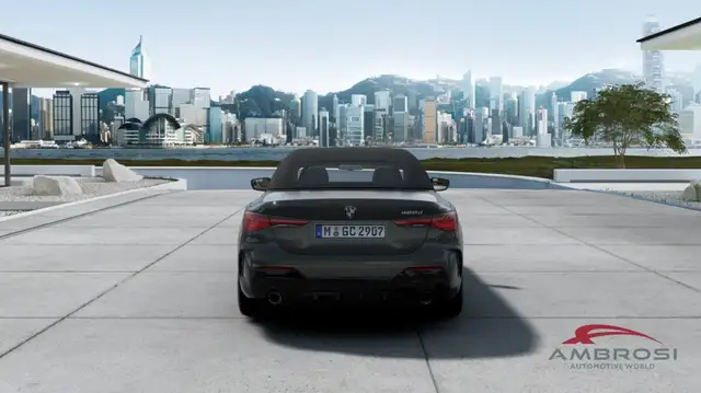 BMW 4 Series view 5