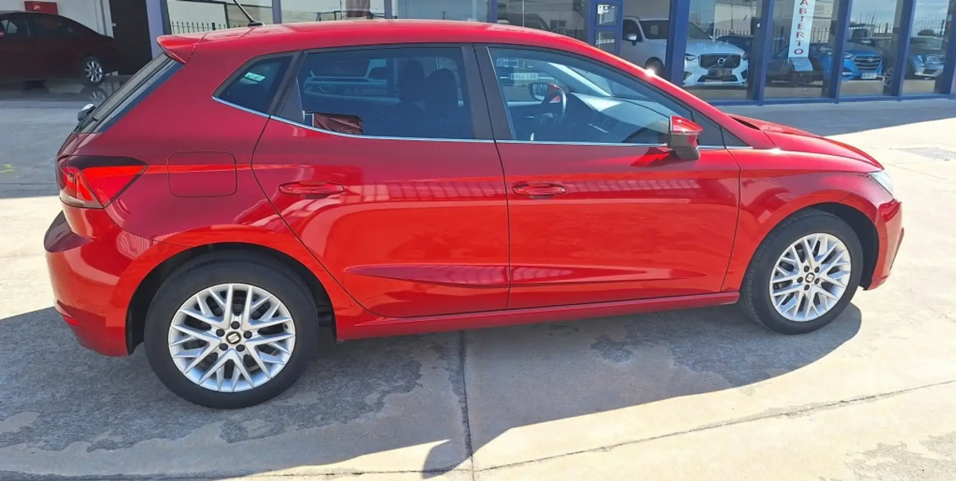 SEAT Ibiza 1.0 TSI S&S Style 95 Rojo - 2