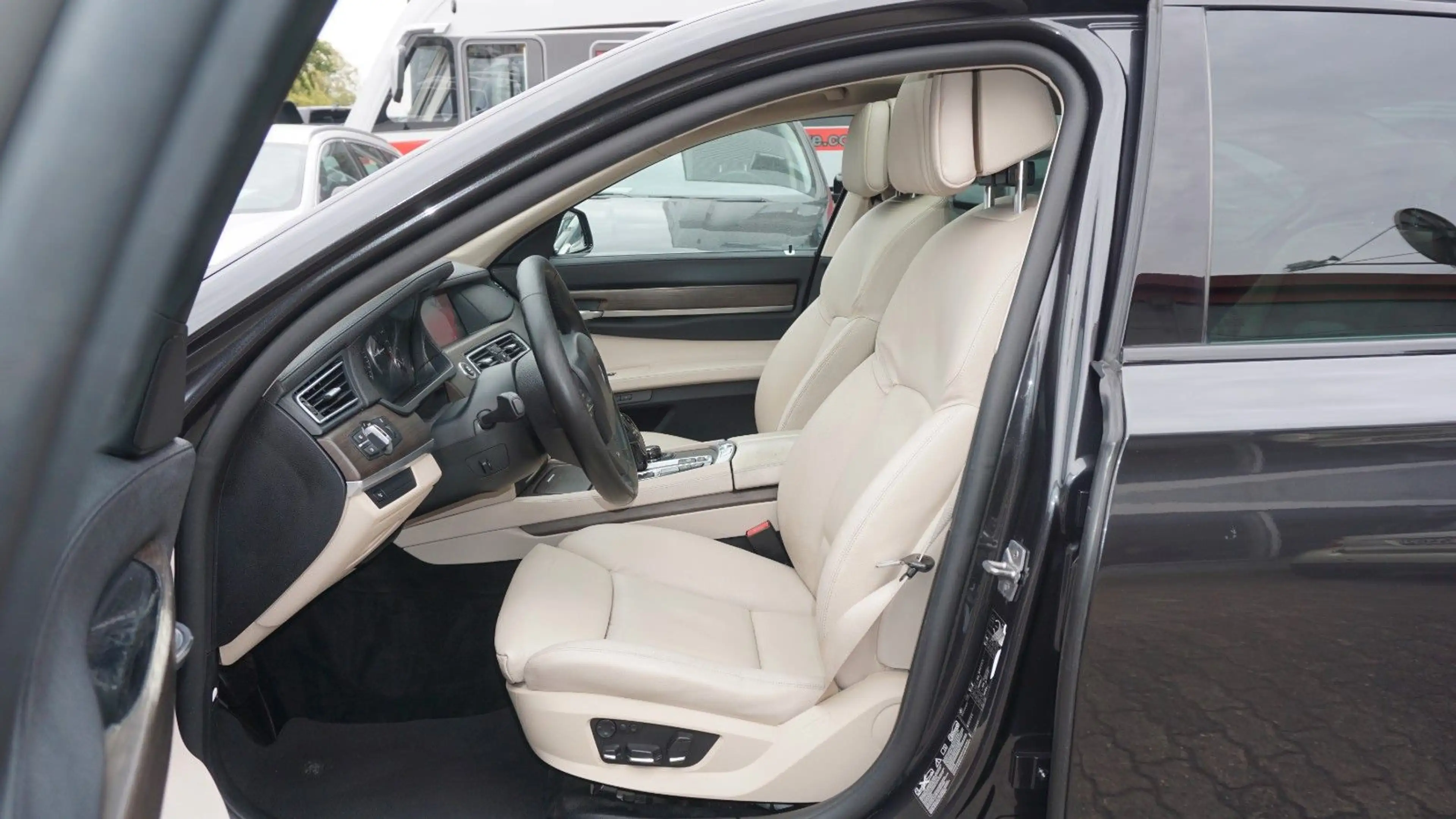 BMW 740 d xDrive*GSD*SOFT*KAMERA*4XSHZ*XENON!!! — photo 8