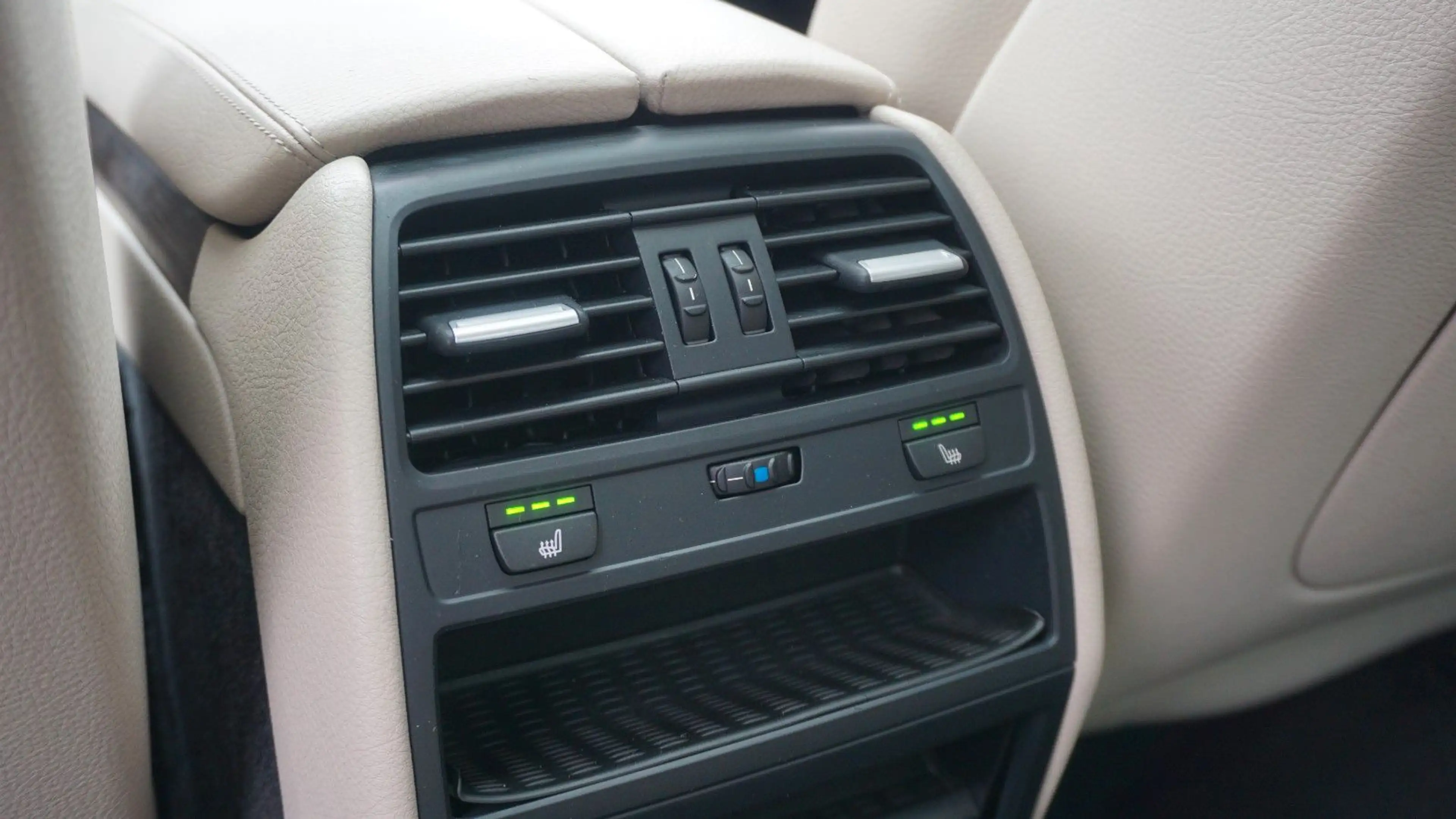 BMW 740 d xDrive*GSD*SOFT*KAMERA*4XSHZ*XENON!!! — photo 15