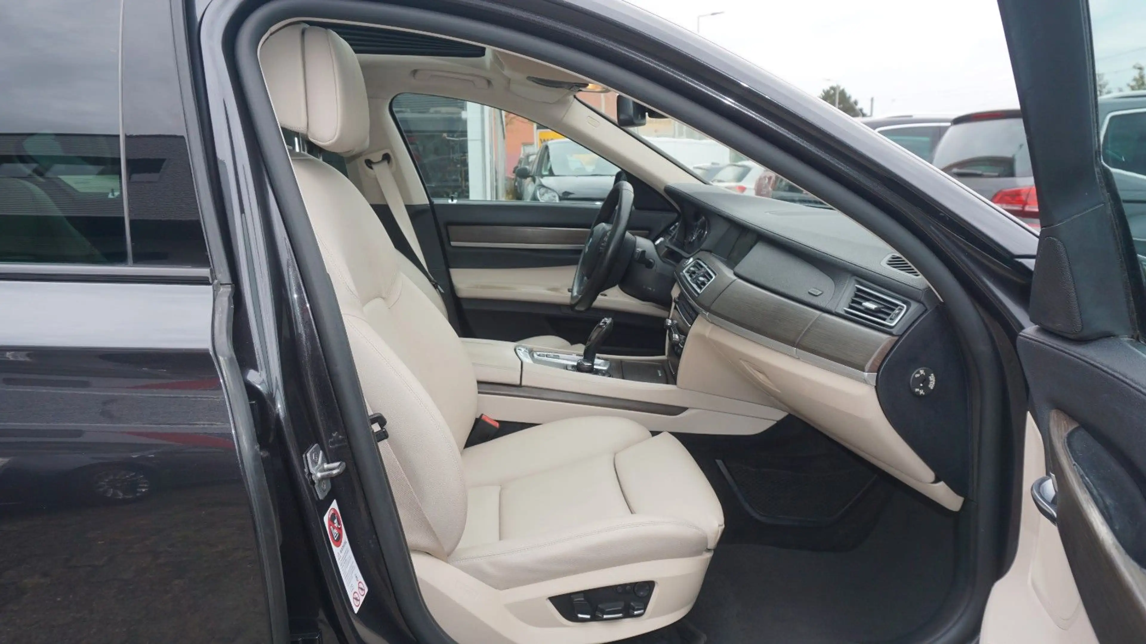 BMW 740 d xDrive*GSD*SOFT*KAMERA*4XSHZ*XENON!!! — photo 9