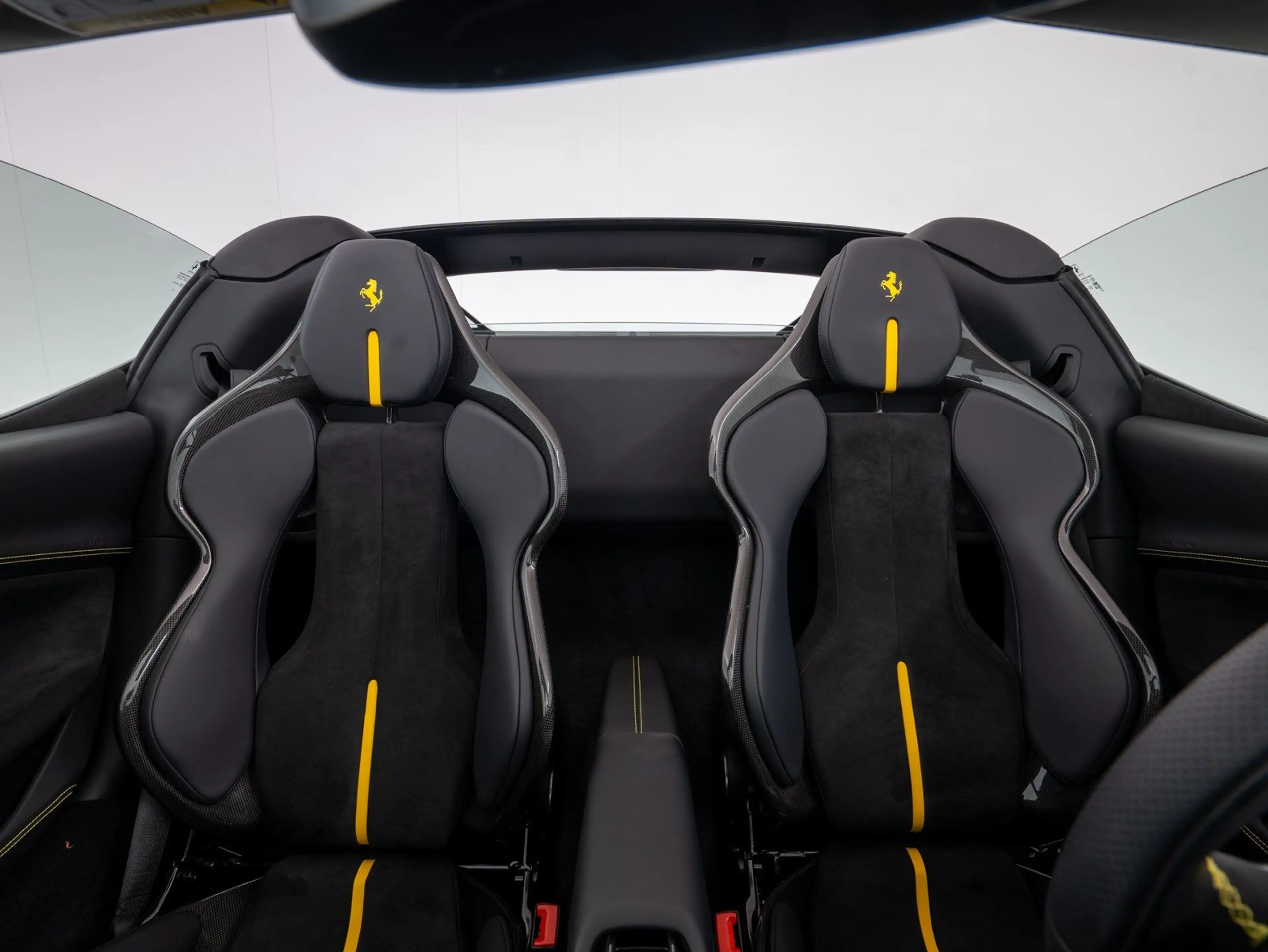 Ferrari 296 GTS — photo 10