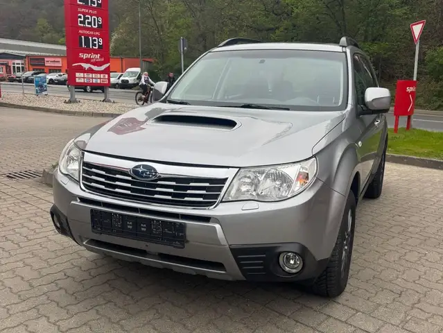 Subaru Forester 2.0D  4x4