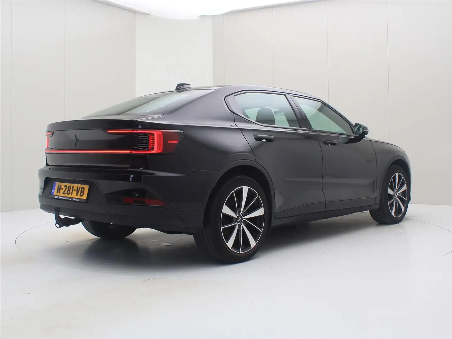 Polestar 2 Standard Range 224pk 64kWh 92% SoH [ TREKHAAK+19IN Zwart - 2