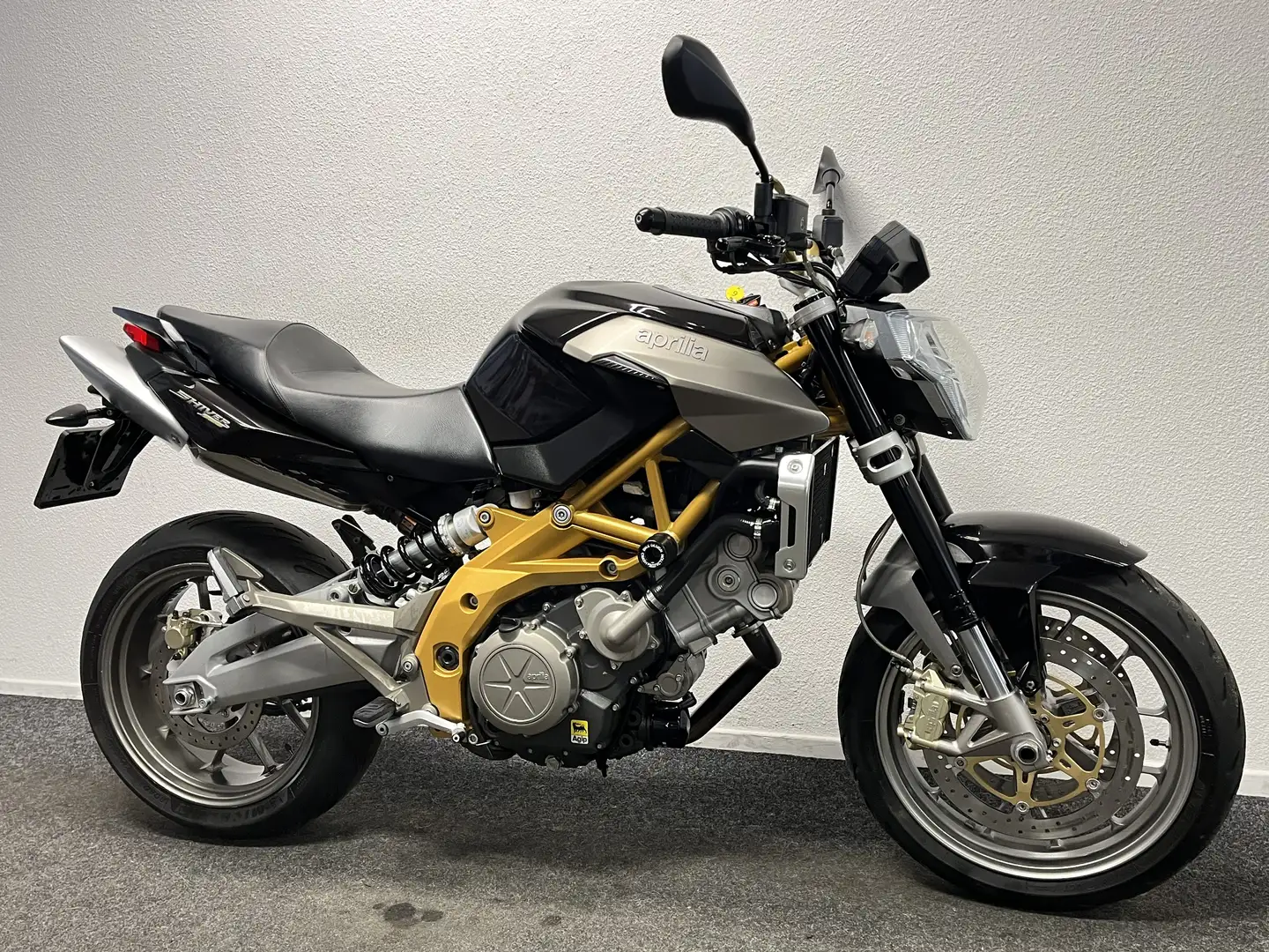 Aprilia Shiver 750 Zwart - 2