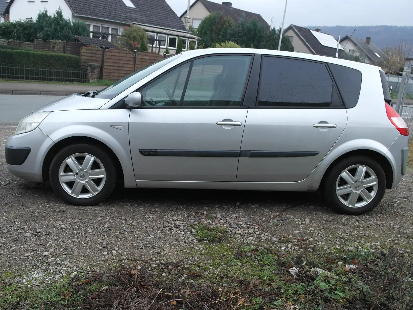 Renault Scenic Scenic 1.6 16V KLima Tüv Au 11/2027 - 2