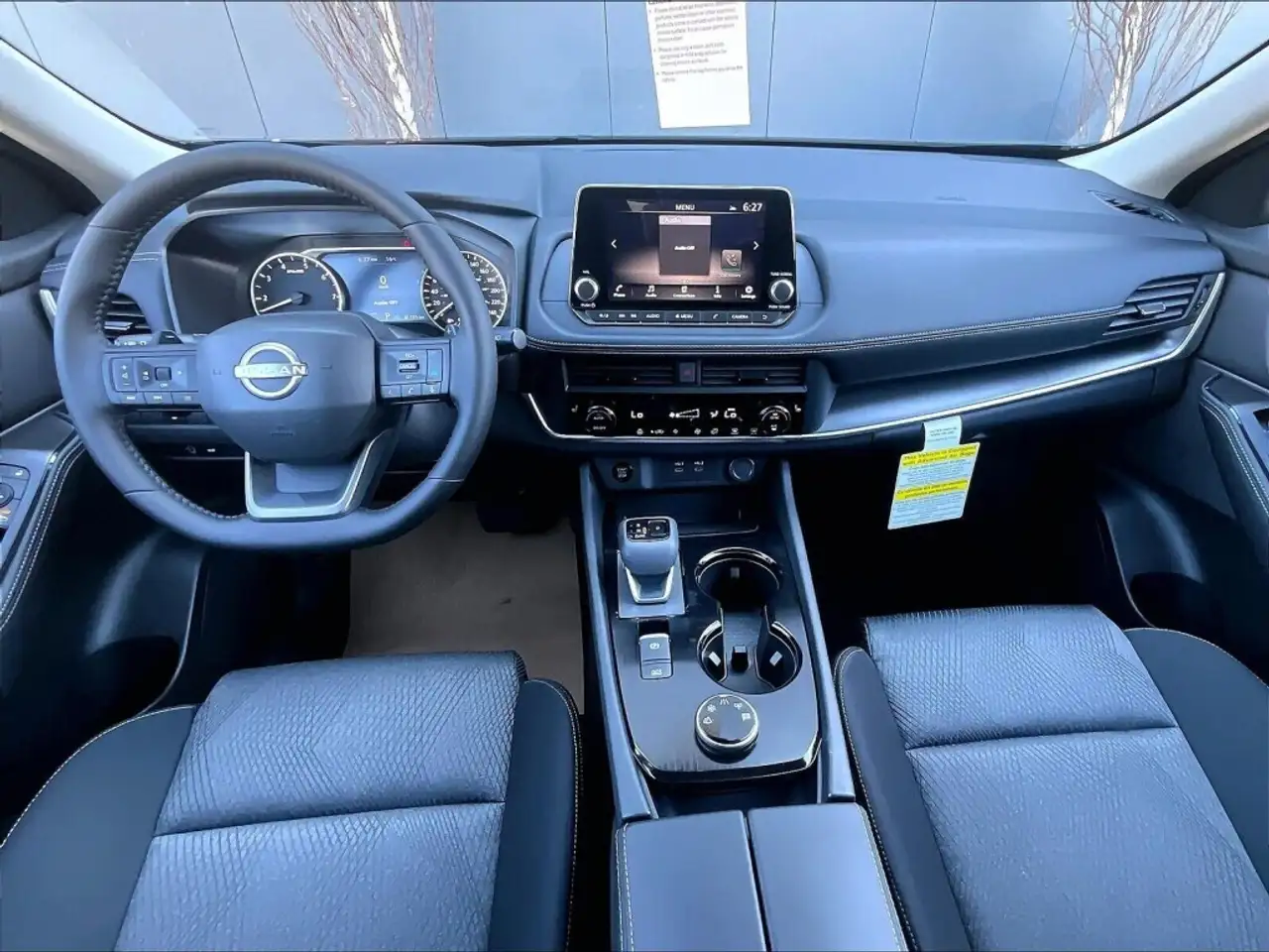 Nissan Rogue fotografie Nissan Rogue