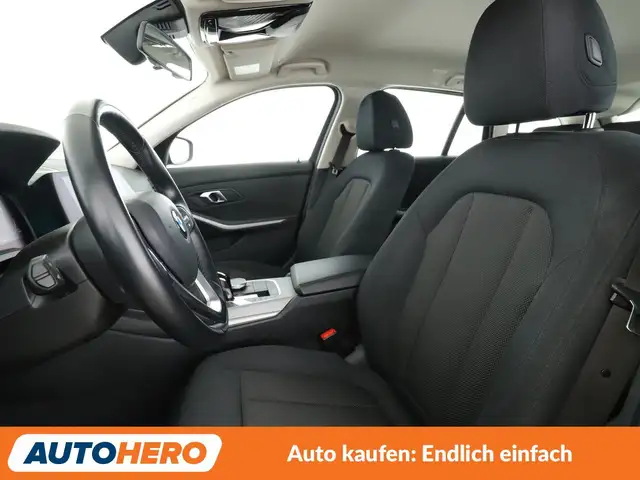 BMW 3 Series view 10