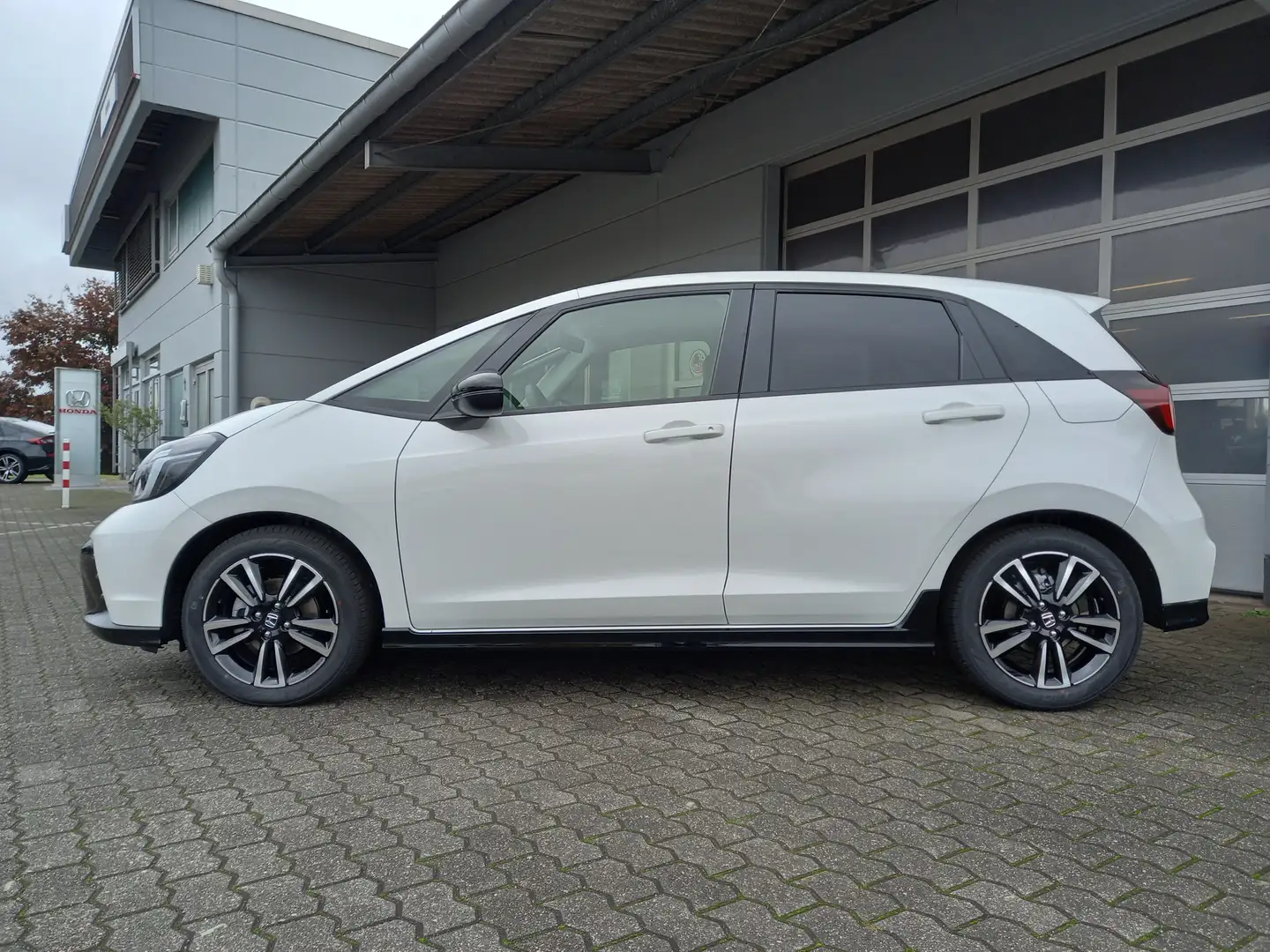 Honda Jazz 1.5 i-MMD Hybrid Advance Sport Weiß - 2
