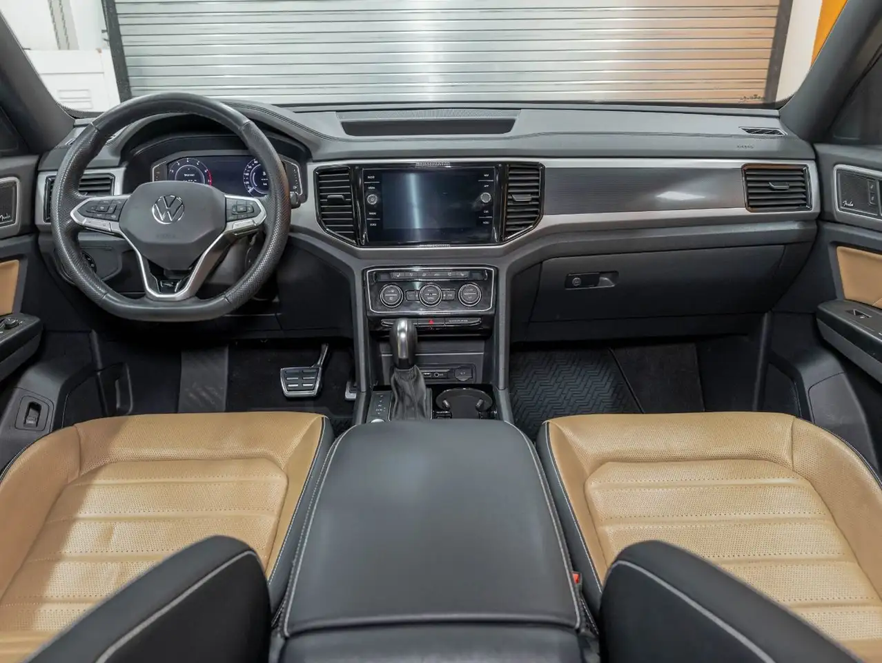 Volkswagen Atlas снимка Volkswagen Atlas