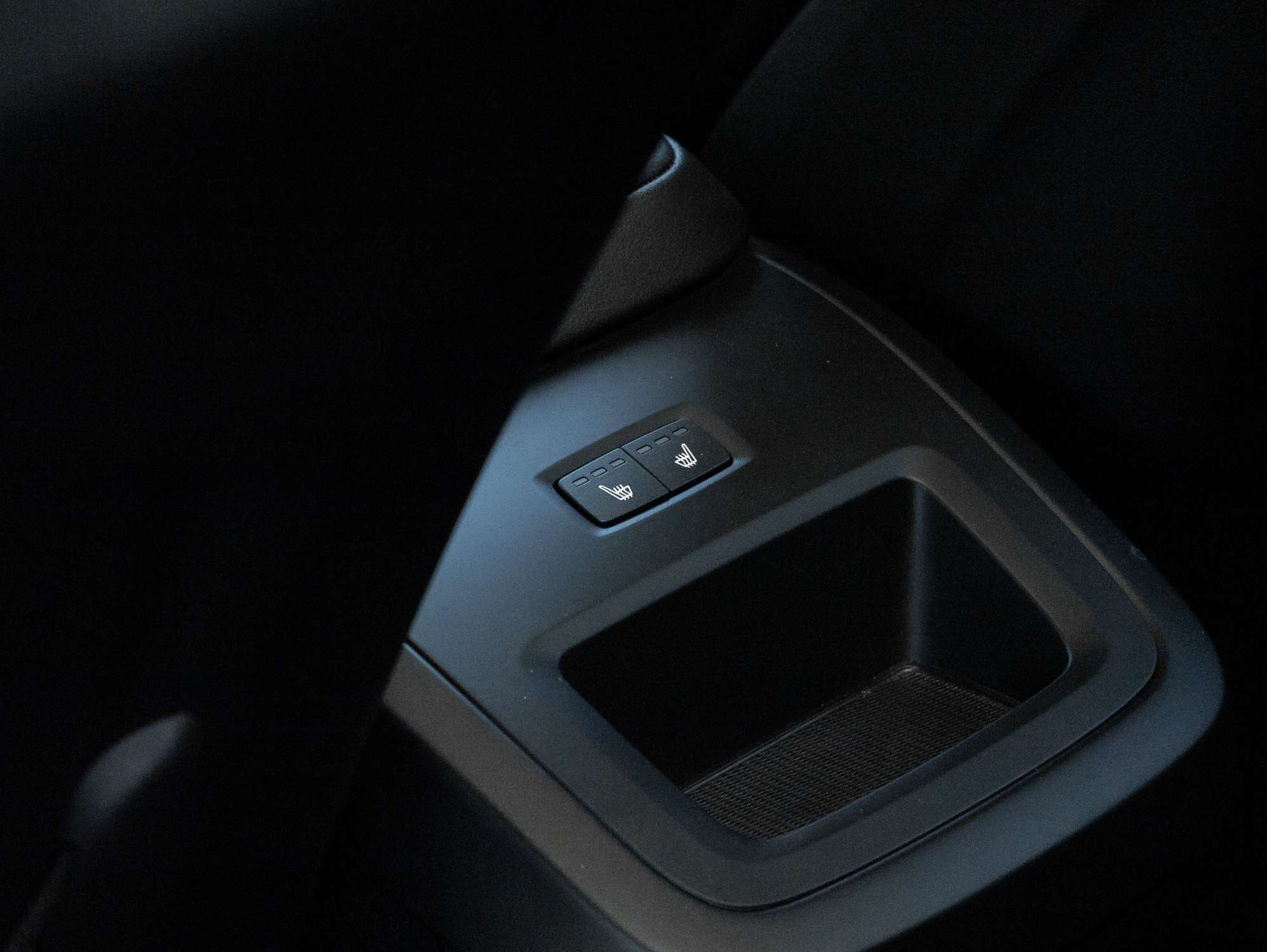 2025 Volvo XC60 B5 AWD Core |VOLVO CPO RATE fr 3.49%* |21" WHEELS thumb 23