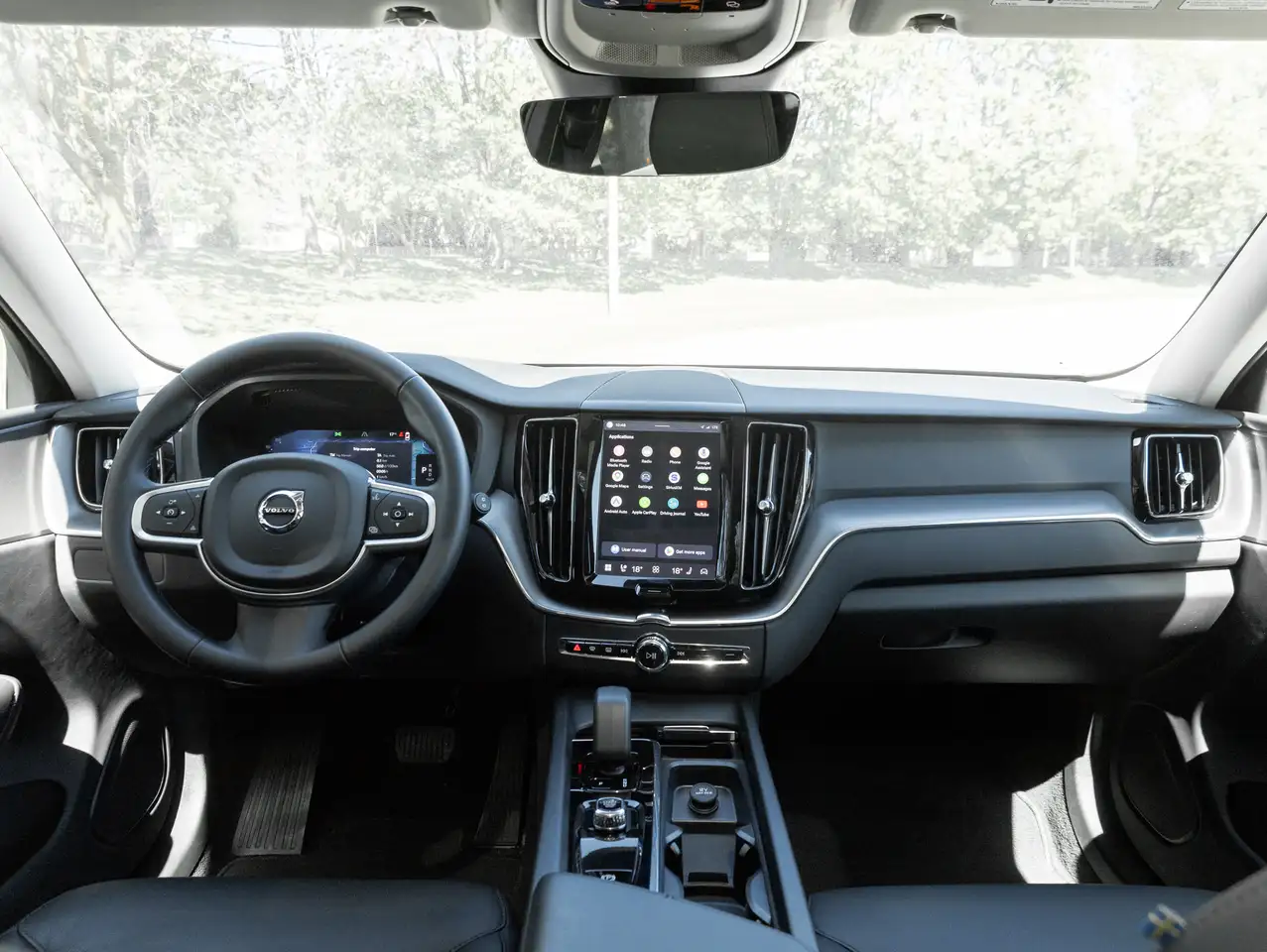 Volvo XC60 снимка Volvo XC60