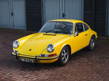 Porsche 911 S Coupe light yellow matching numbers
