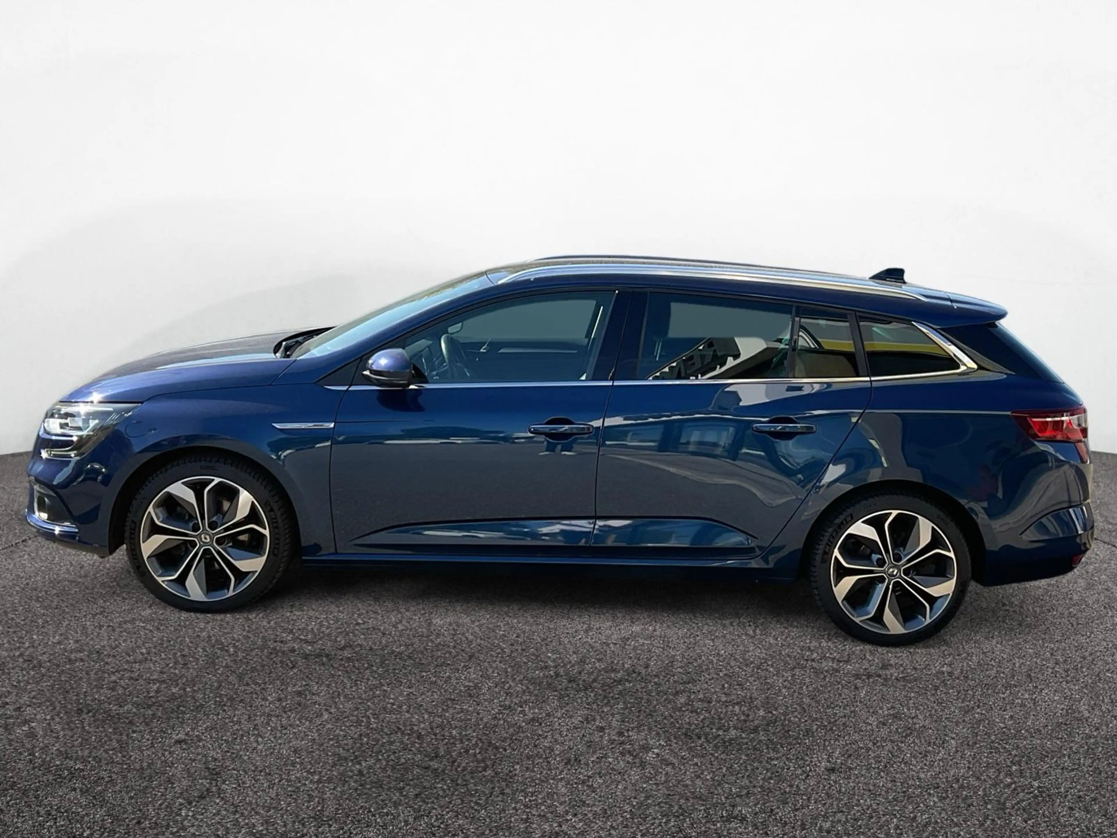 Renault Megane Grandtour 1,3 Tce 160 Bose Edition — photo 6