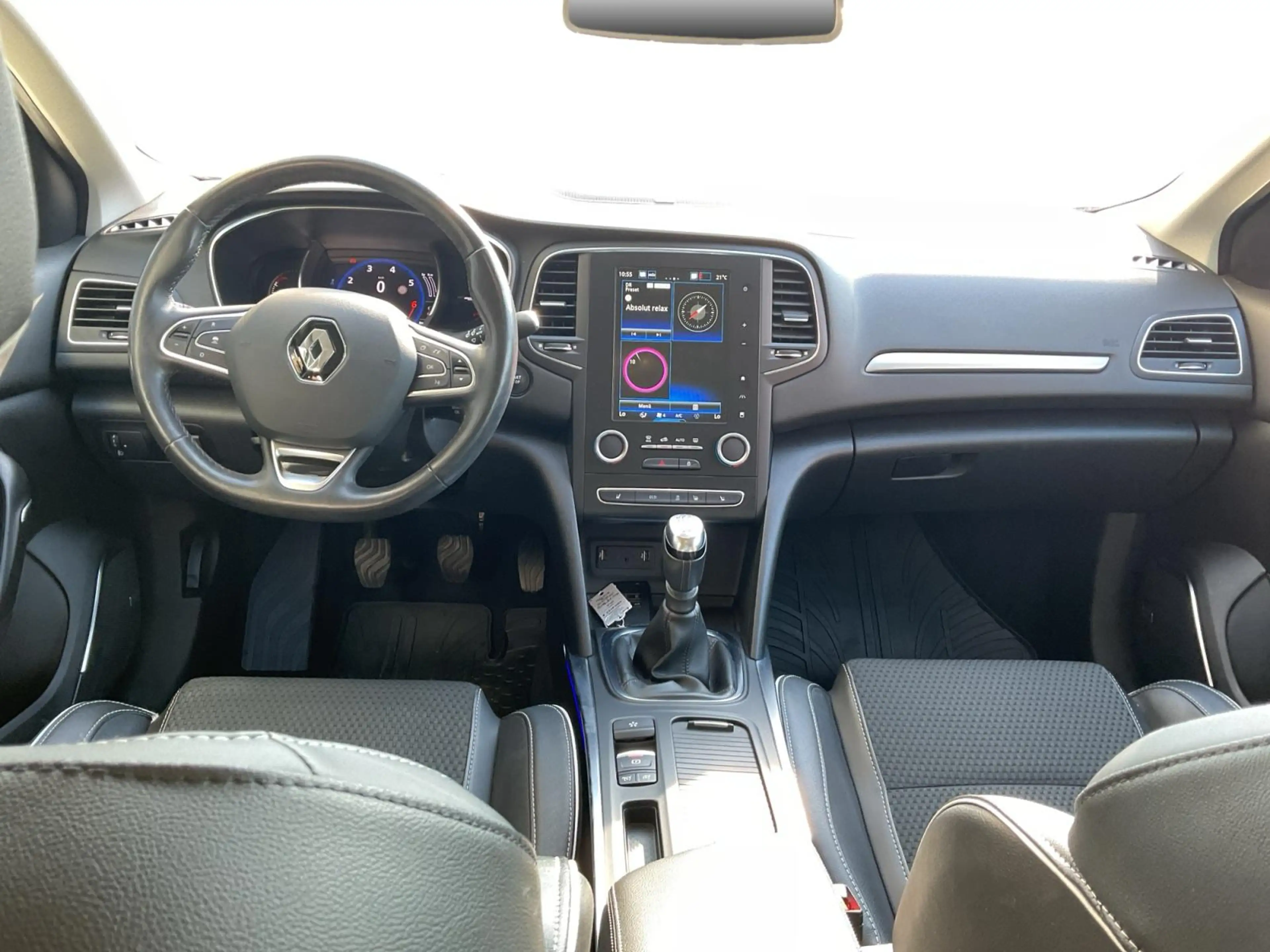 Renault Megane Grandtour 1,3 Tce 160 Bose Edition — photo 11