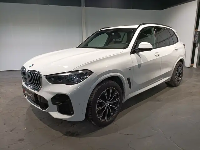 BMW X5 view 3