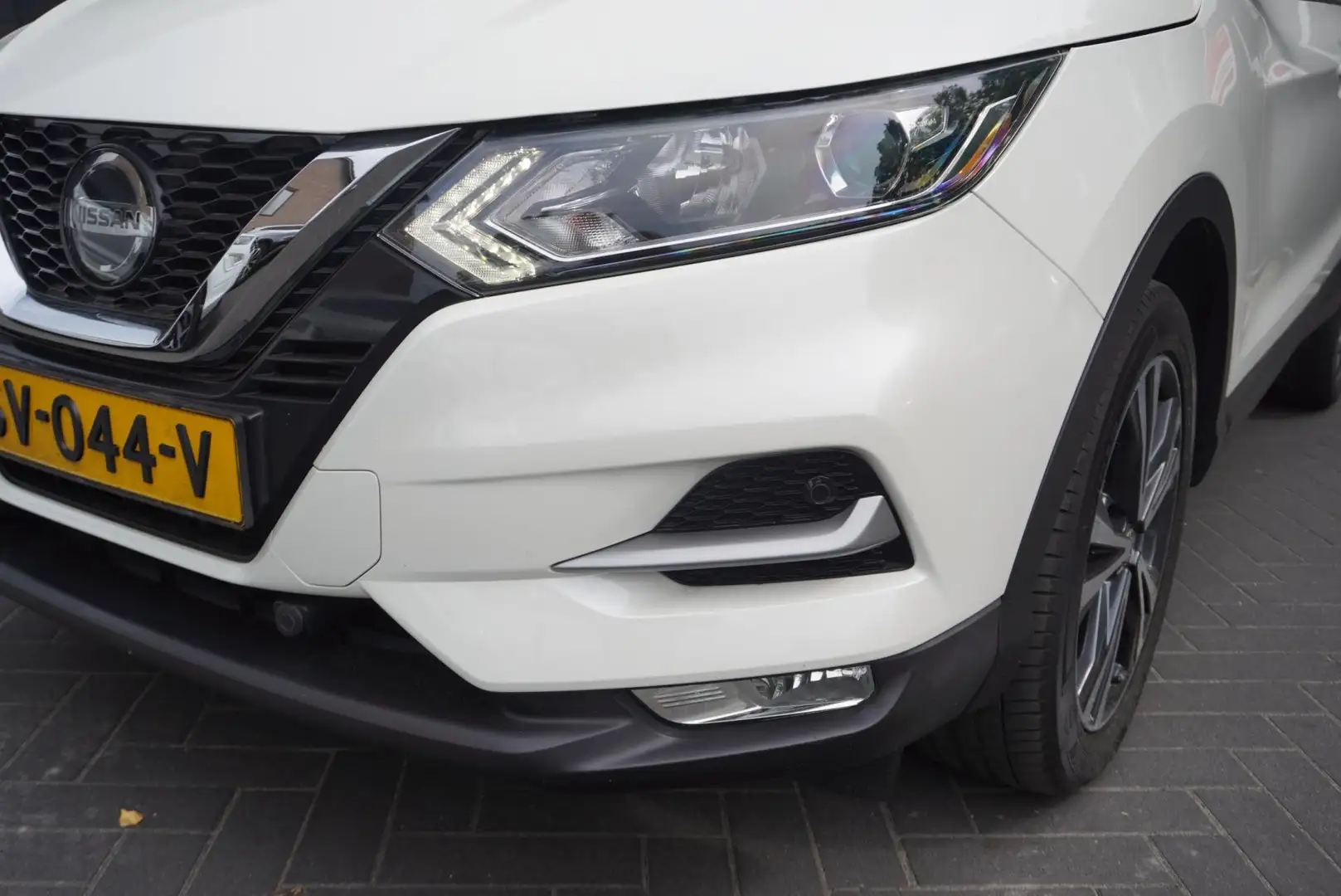 Nissan Qashqai 1.2 N-Connecta Pano.dak/Camera/Climate Control/CC/ Wit - 2