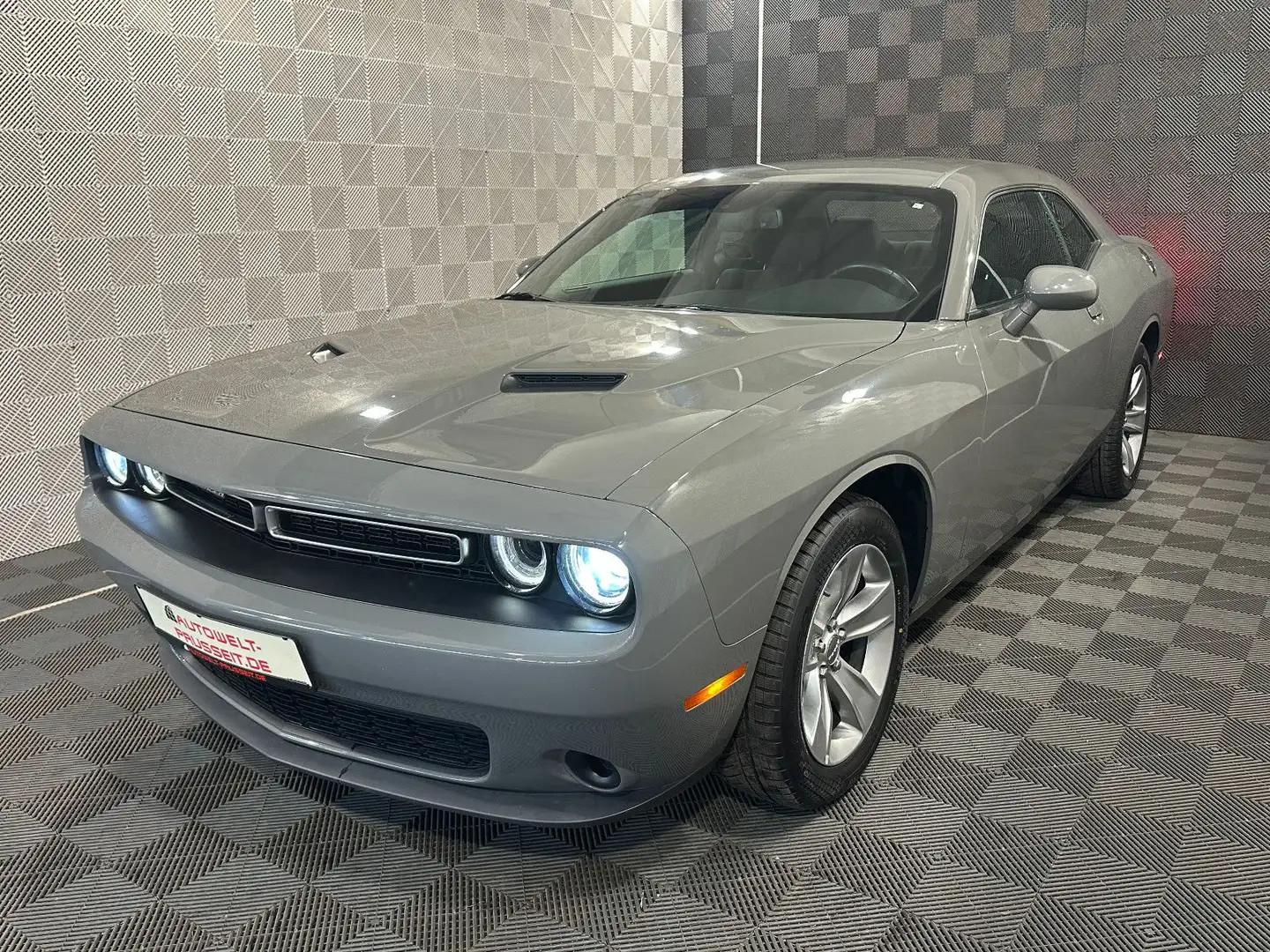 Dodge Challenger SXT 3.6L*XENON*KESSY-R.KAM-TEMP-KLIMA Grau - 2
