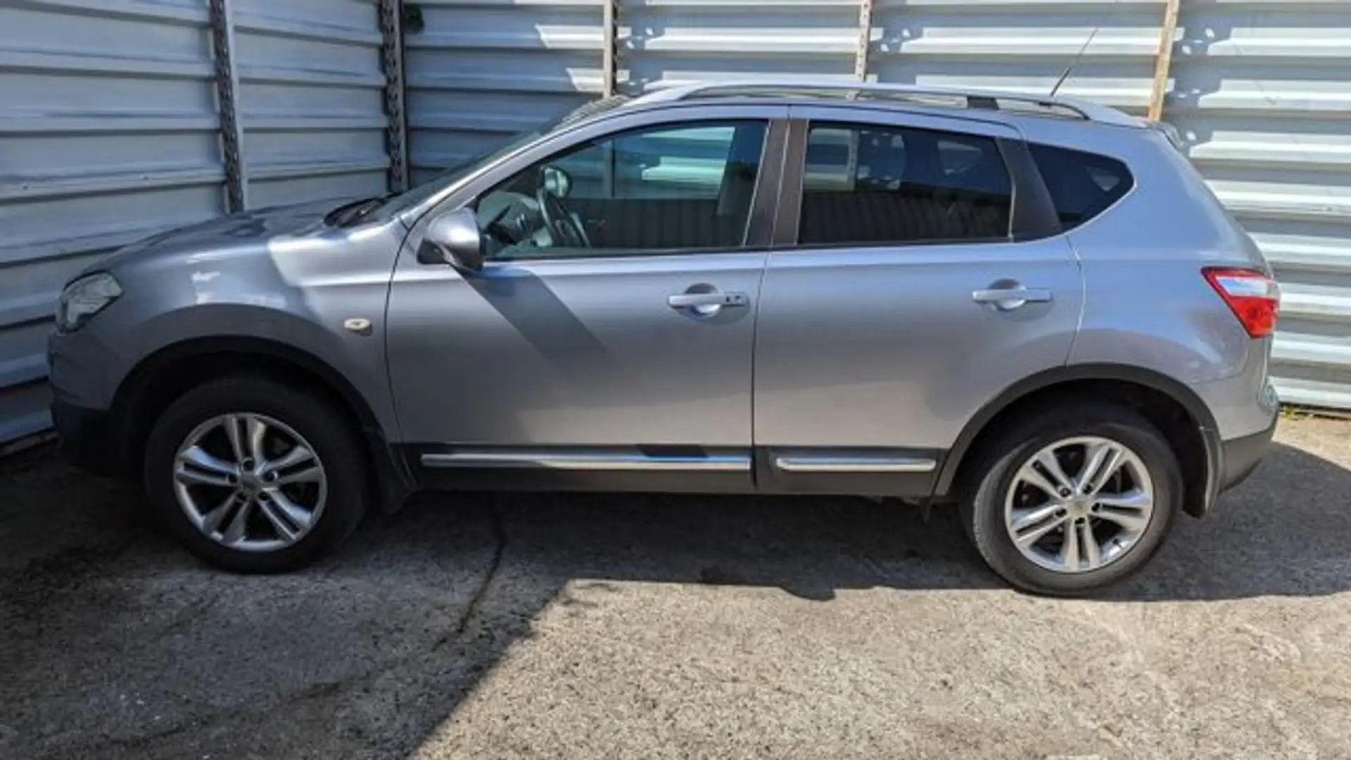 Nissan Qashqai 2.0*Automatik*Panorama*2 Hand*TÜV:NEU* Silber - 2