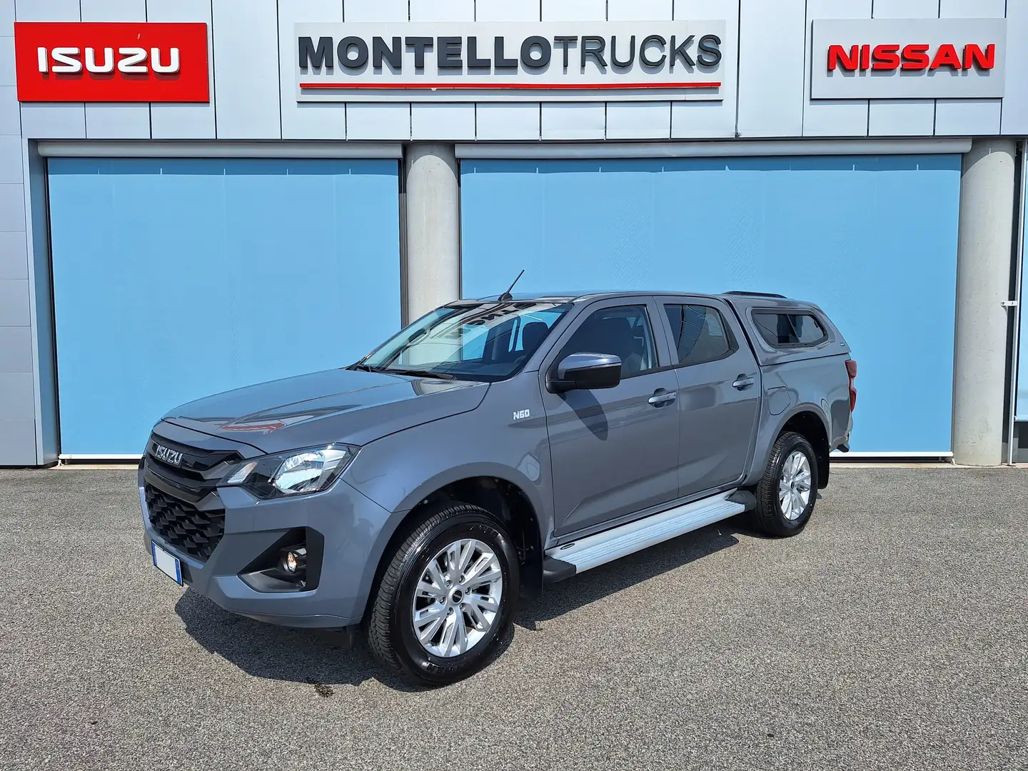 Isuzu D-Max 1.9 Crew 164cv N60BB+ 4x4 A/T Aziendale Hard Top Grigio - 1