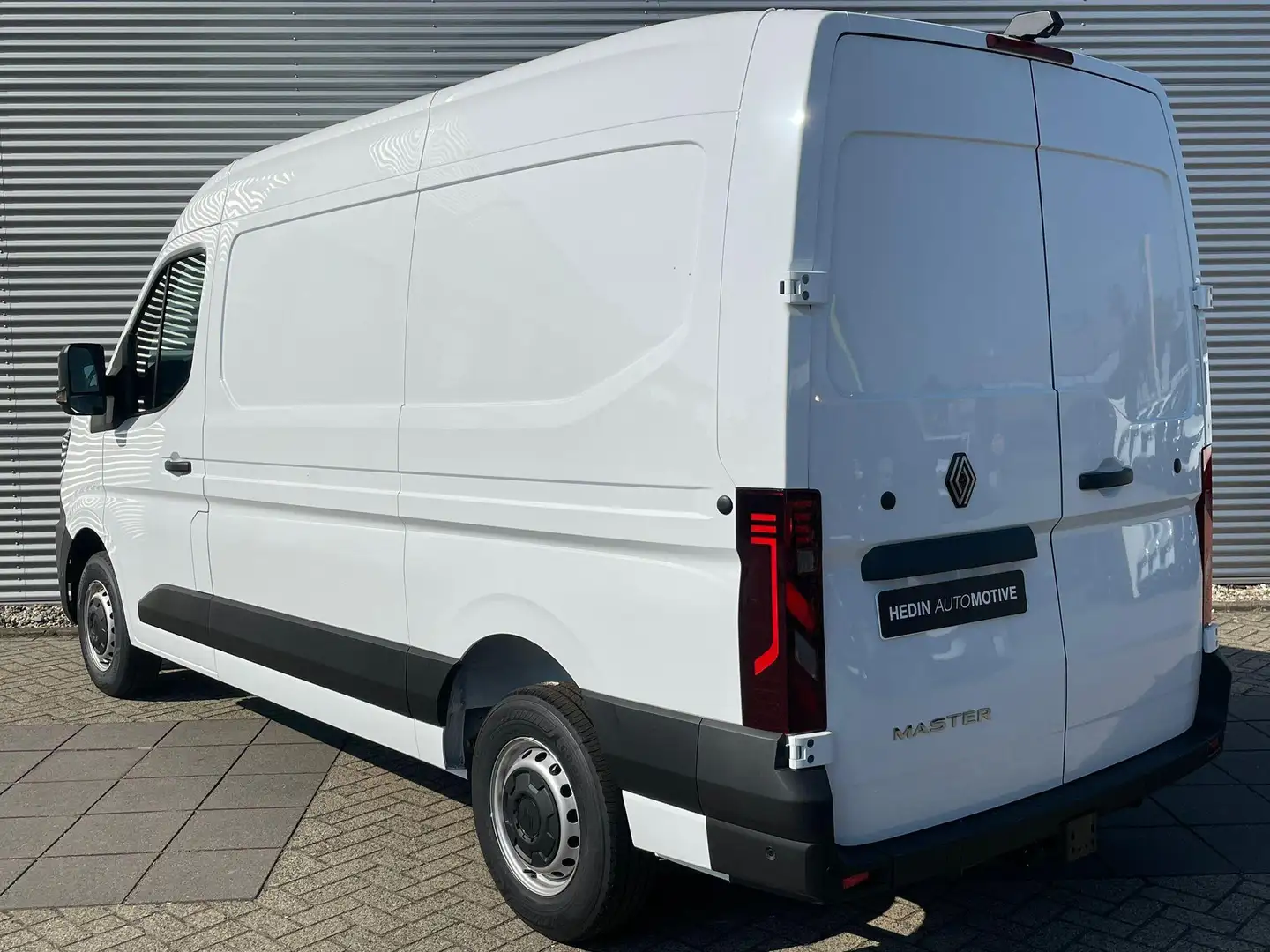 Renault Master T35 2.0 dCi 130 L2H2 Advance Wit - 2