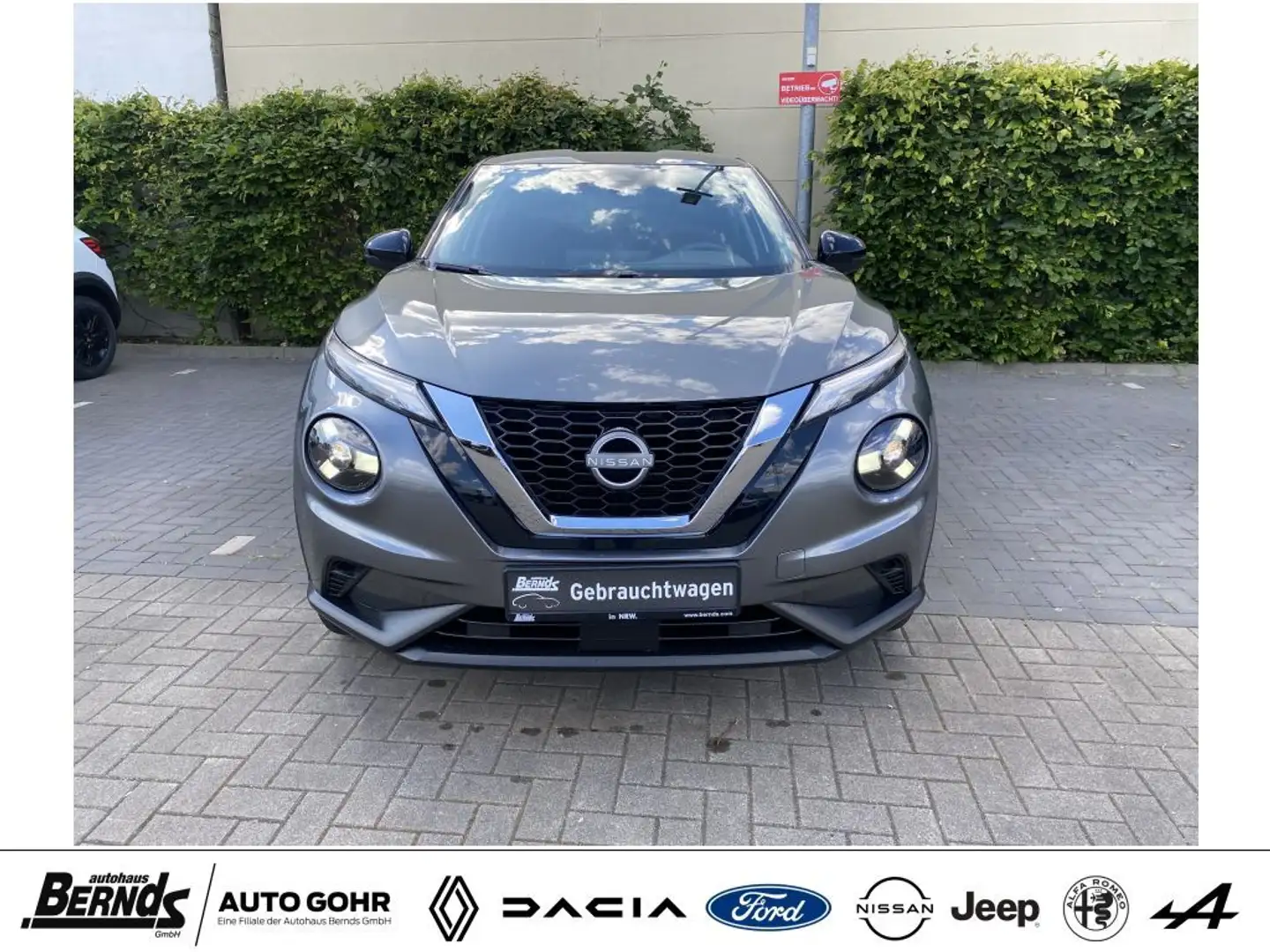 Nissan Juke 1.0 DIG-T Acenta KOMFORT-Pkt. ISOFIX SERVO ZV EFH Grau - 2