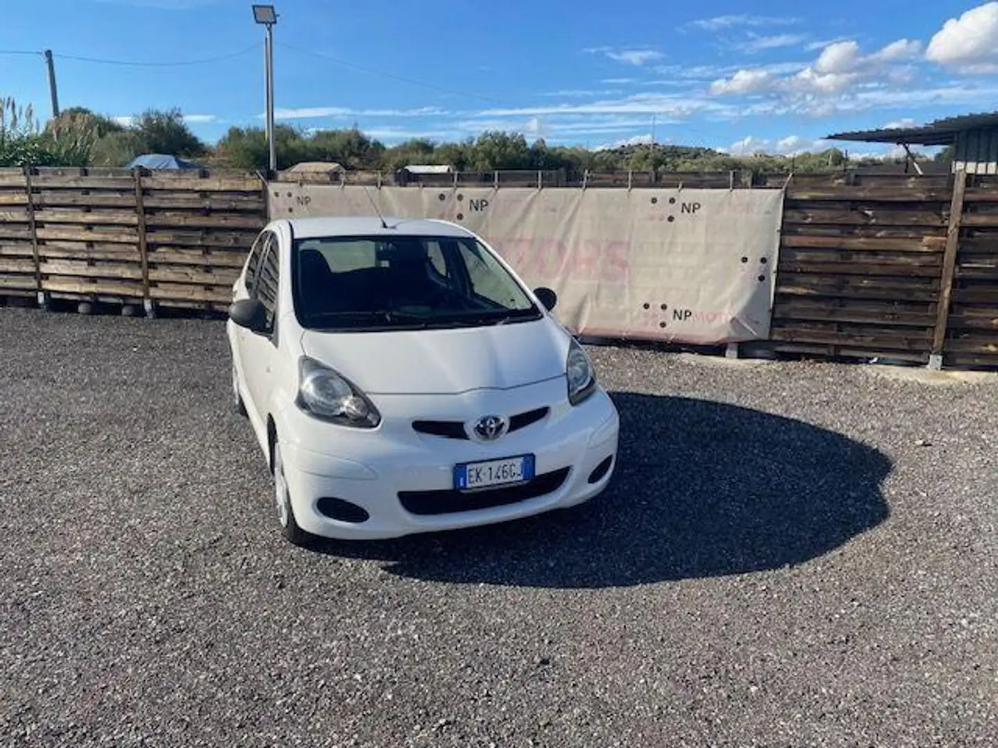 Toyota Aygo 1.0 12V VVT-i 5p. Sol Connect MMT Wit - 1