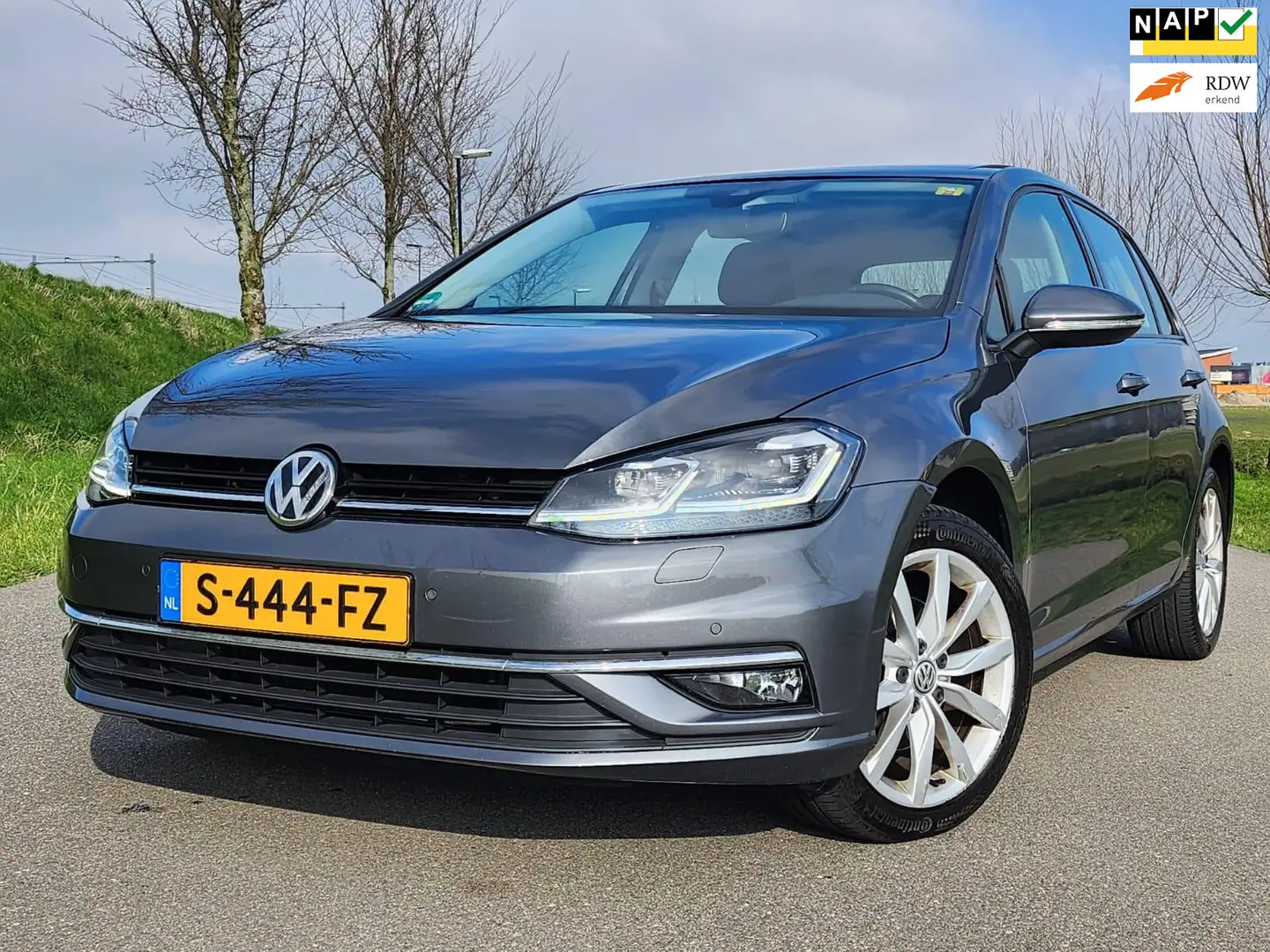 Volkswagen Golf 1.5 TSI Highline | AUTOMAAT | PANO | ACC | LED Grijs - 1