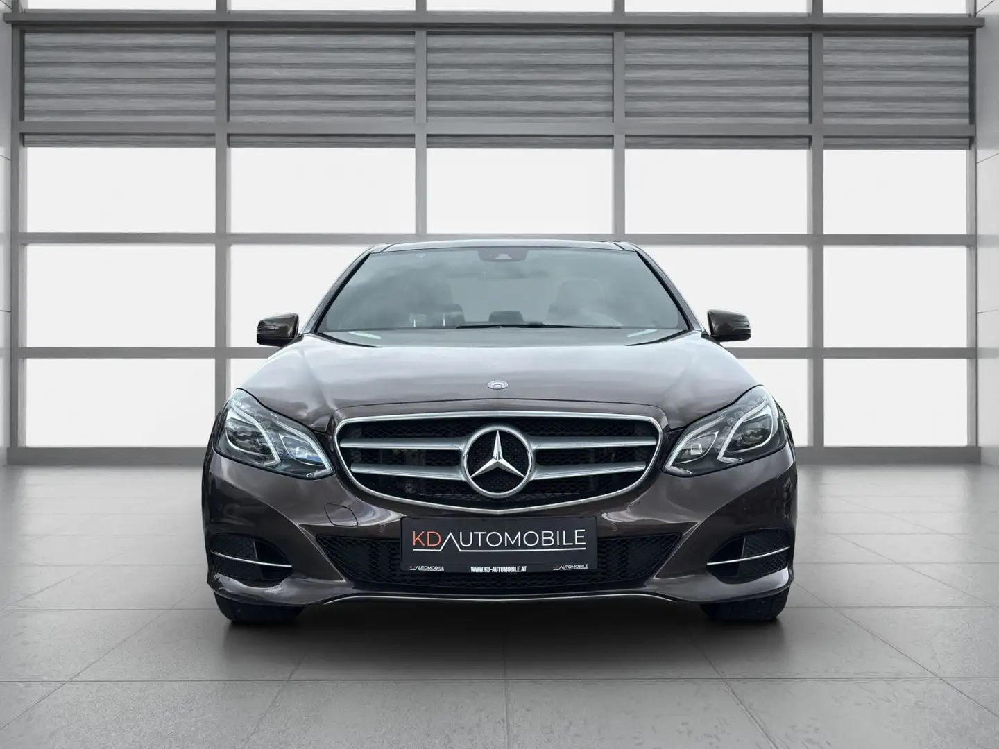 Mercedes-Benz E 220 d Avantgarde Aut., Leder l Memory I Pano l LED Braun - 2