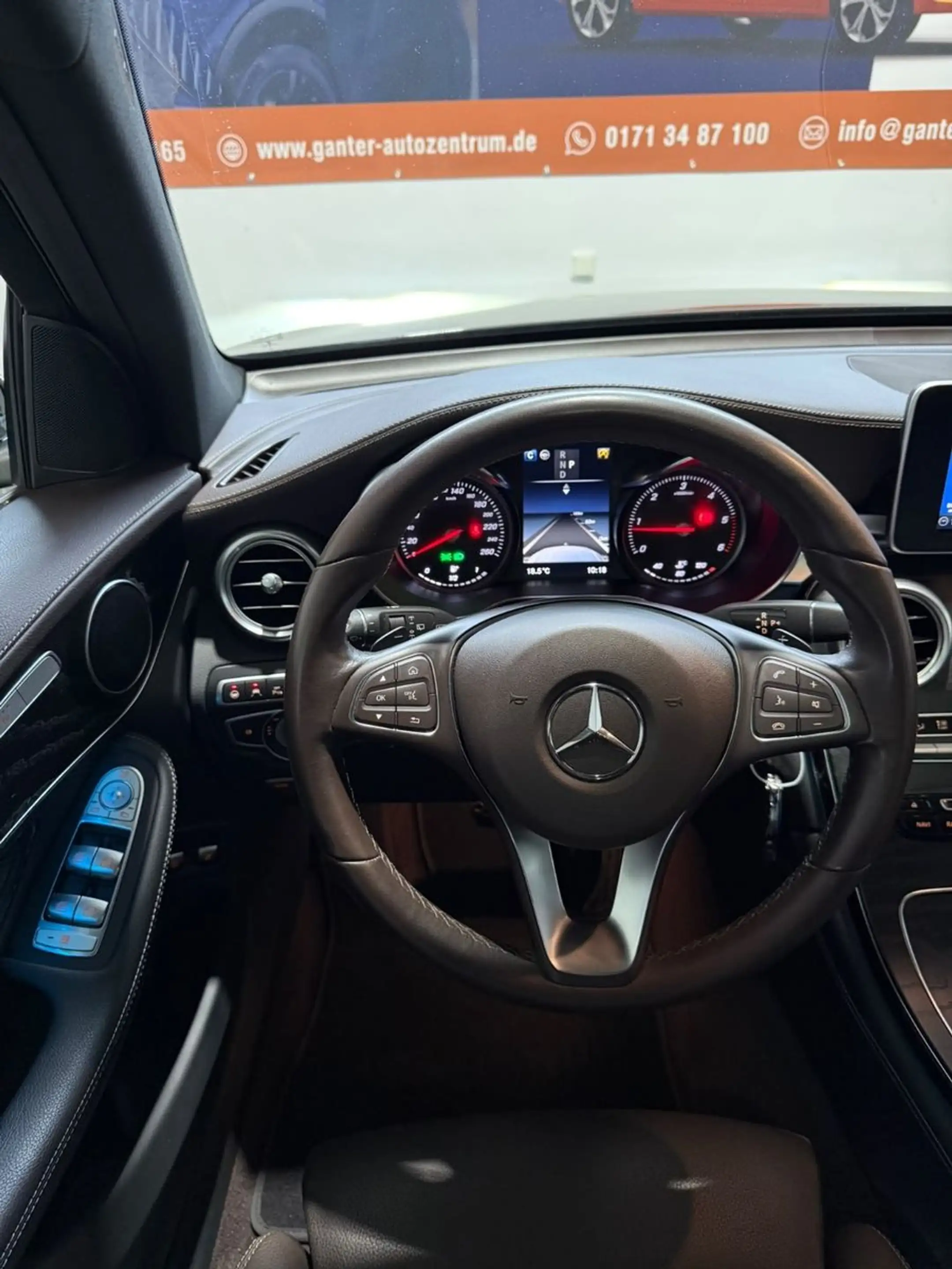 Mercedes-Benz GLC 220 d 4Matic AHK+PANO+LEDER — photo 10