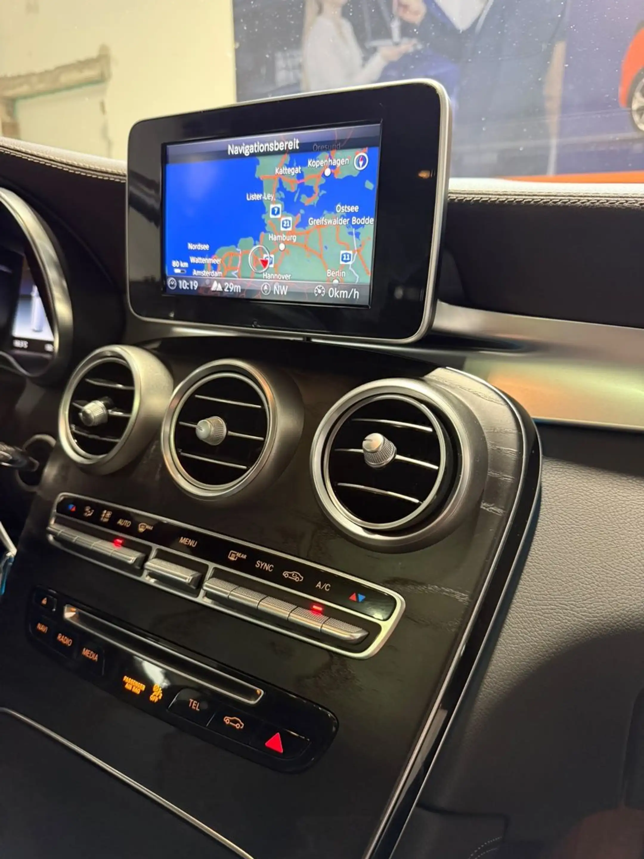 Mercedes-Benz GLC 220 d 4Matic AHK+PANO+LEDER — photo 14