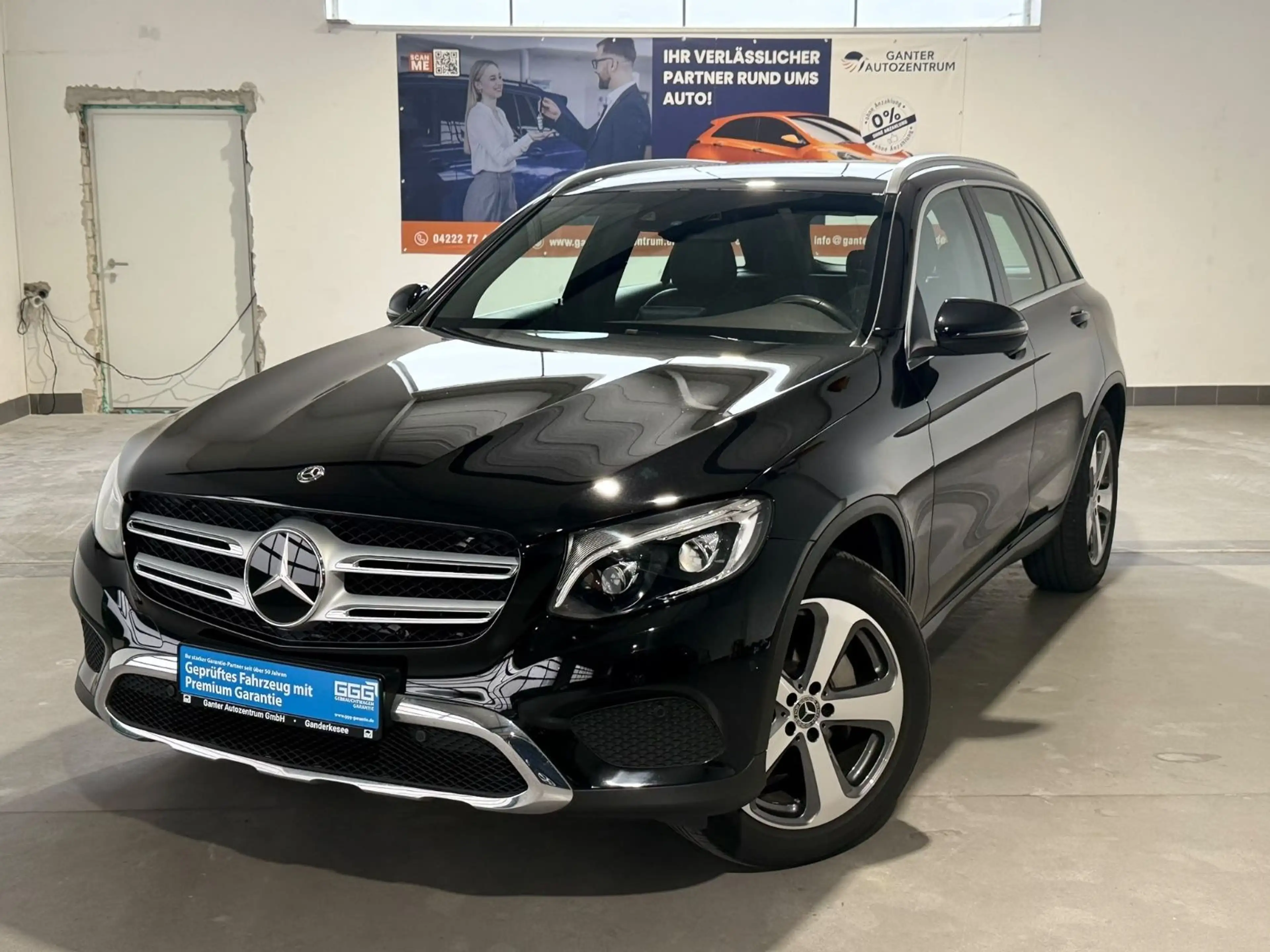 Mercedes-Benz GLC 220 d 4Matic AHK+PANO+LEDER