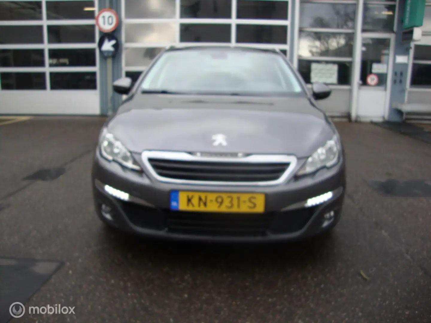 Peugeot 308 SW 1.2 PureTech Blue Lease Executive 134571 km + N Grijs - 2