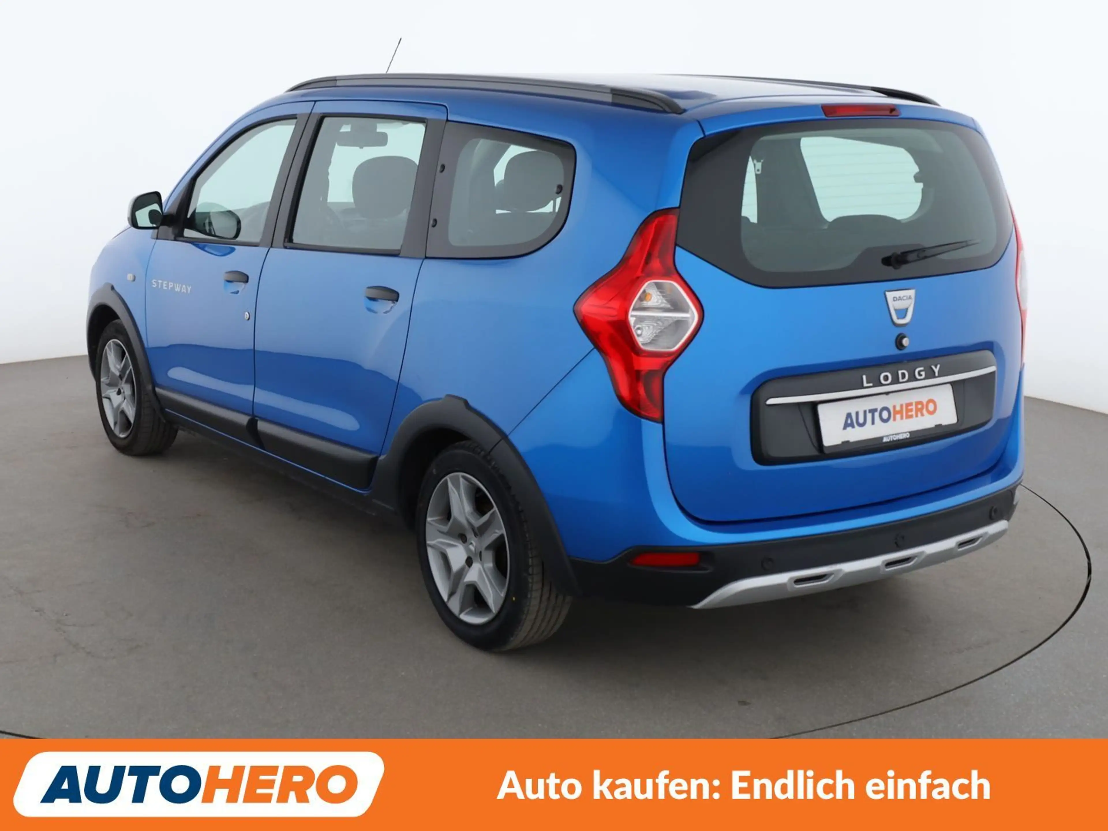 Dacia Lodgy 1.3 TCe Stepway Plus*NAVI*TEMPO*CAM*PDC*SHZ*AHK* — photo 4