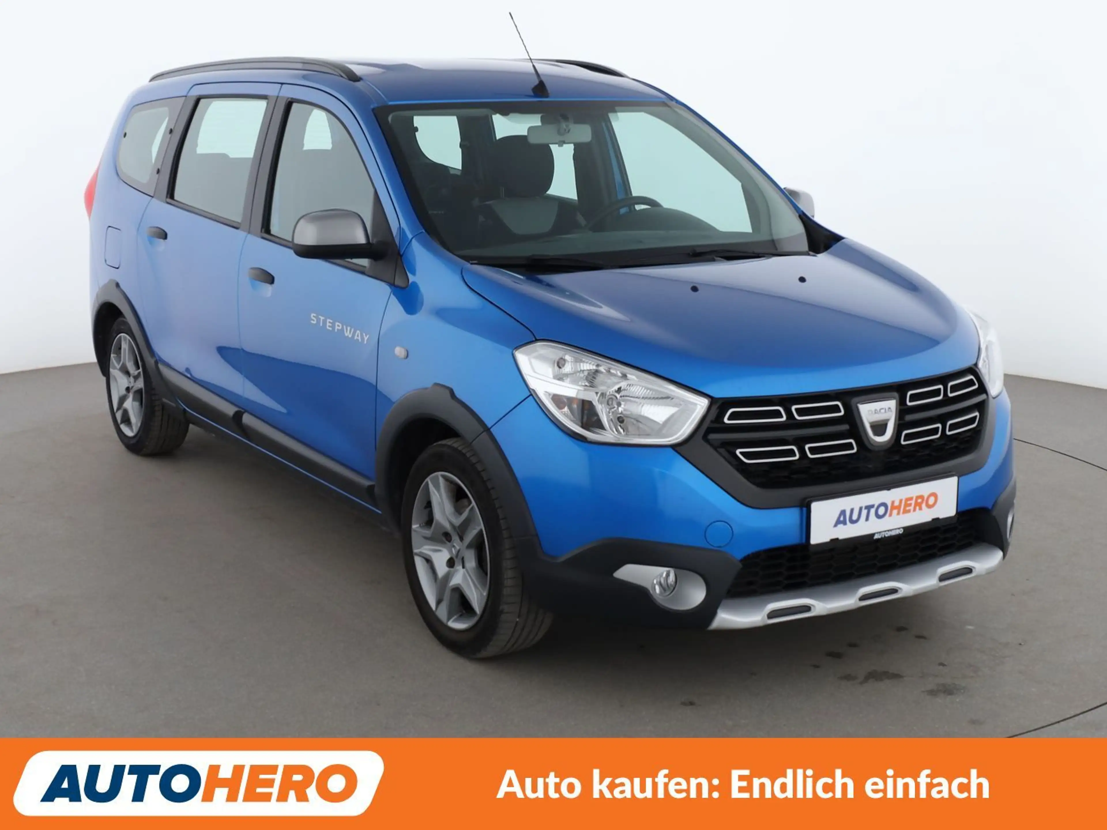 Dacia Lodgy 1.3 TCe Stepway Plus*NAVI*TEMPO*CAM*PDC*SHZ*AHK* — photo 8