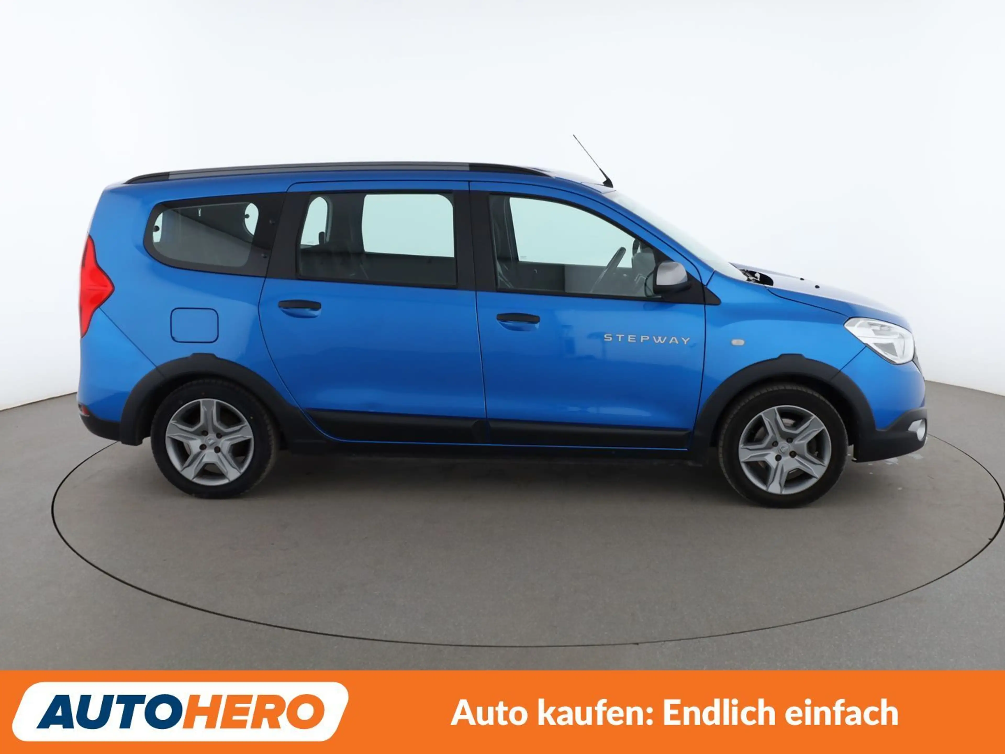 Dacia Lodgy 1.3 TCe Stepway Plus*NAVI*TEMPO*CAM*PDC*SHZ*AHK* — photo 7